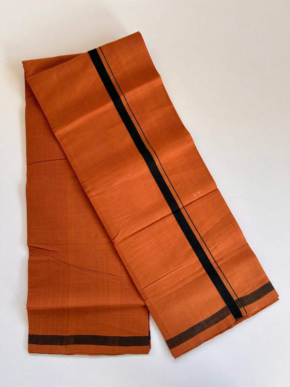 Kerala Handloom Single Kaily/Lungi - KaithariKada 100% Pure Cotton - 60s - 2 cm Black Kara With Kavi Colour Body - (2 meter / 4 muzham) - 51 KK8081 ELA