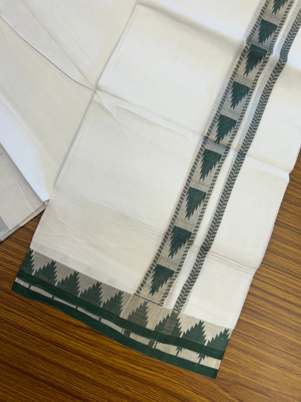 24% Discount ! KaithariKada Balaramapuram 100% Cotton Double Pure White Mundu/Dhoti - 100X80 - 1.25 inch Silver Kasav & Green Jacquard Design kara 3.90 mtr (8 Muzham) - 8 KK5305 PMC