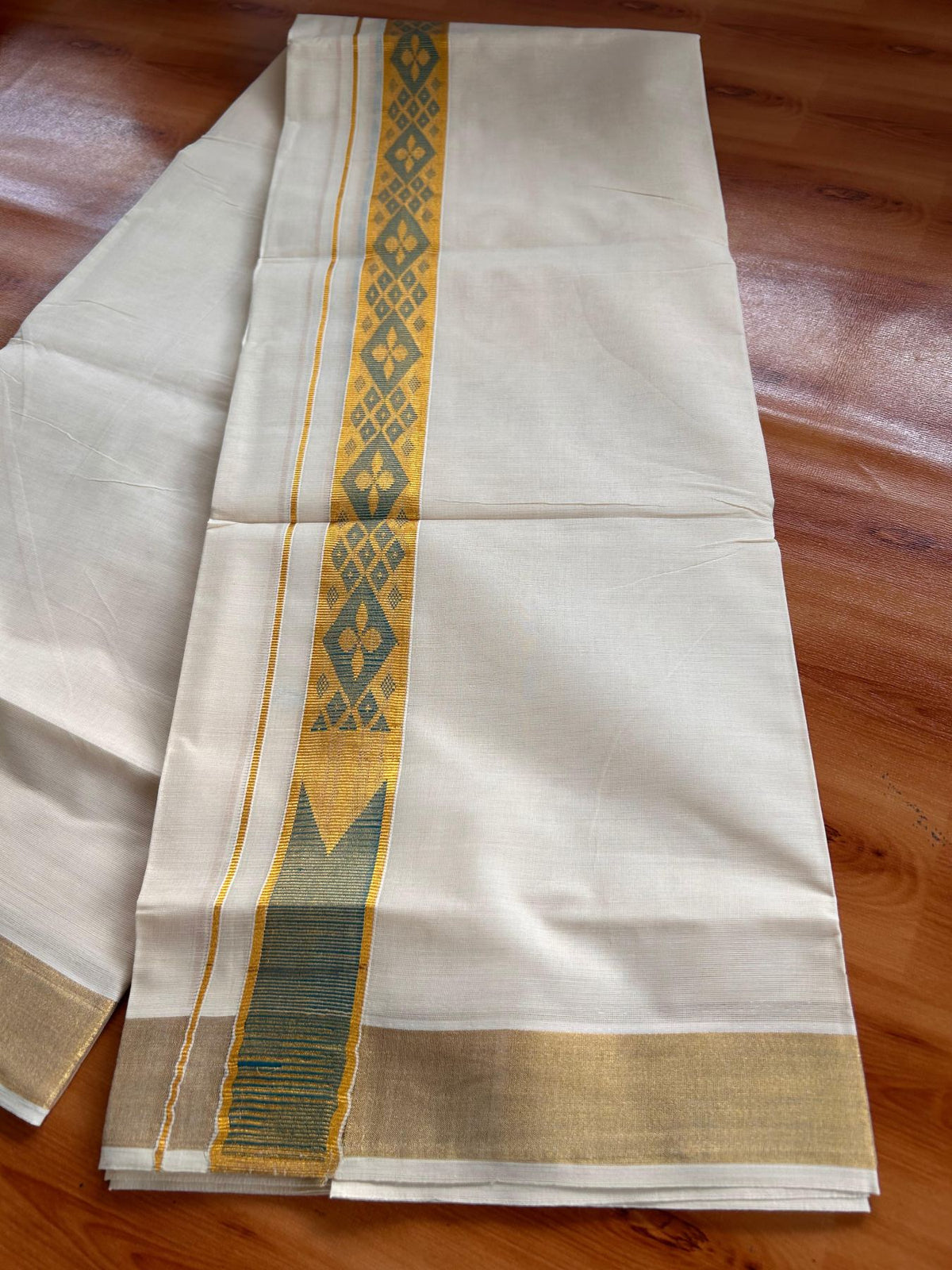 Double Off White (Unbleached) Mund/Dhoti - 20% Discount! KaithariKada Mixed Cotton - 60s - 1.5 inch Peacock Green Gold Kasav Jacquard Design Chutty Kara 4 mtr (8.5 Muzham) - 3 KK5520 PMC