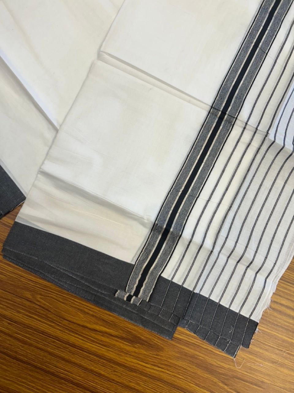 20% Discount ! KaithariKada Balaramapuram 100% Cotton Double Pure White Mundu/Dhoti - 100X80 - 6.5 inch Silver Kasav & Black Stripes kara 3.90 mtr (8 muzham) - 16 KK5305 PMC