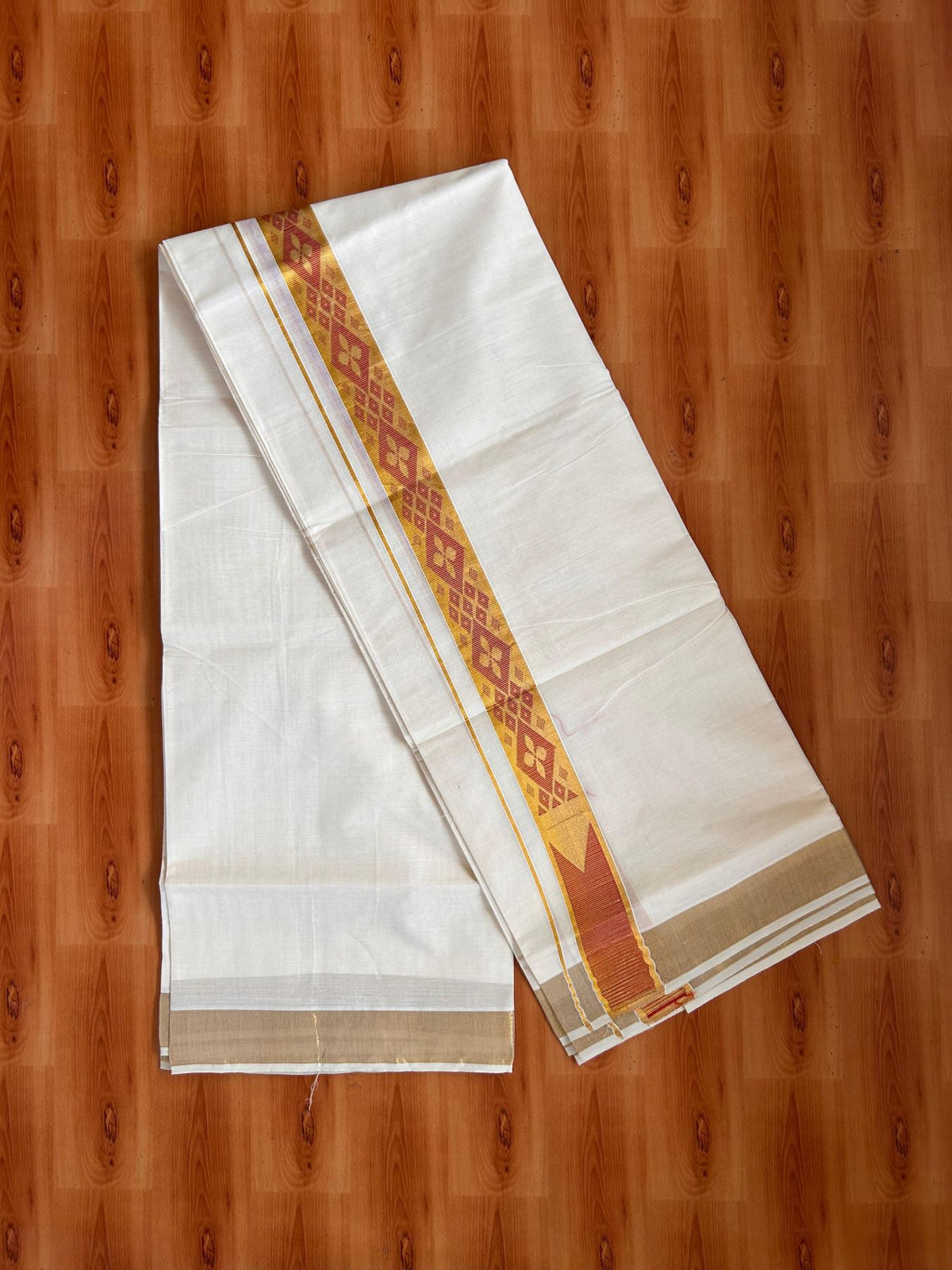 Double Off White (Unbleached) Mund/Dhoti - 20% Discount! KaithariKada Mixed Cotton - 60s - 1.5 inch Bright Red Gold Kasav Jacquard Design Chutty Kara 4 mtr (8.5 Muzham) - 9 KK5520 PMC