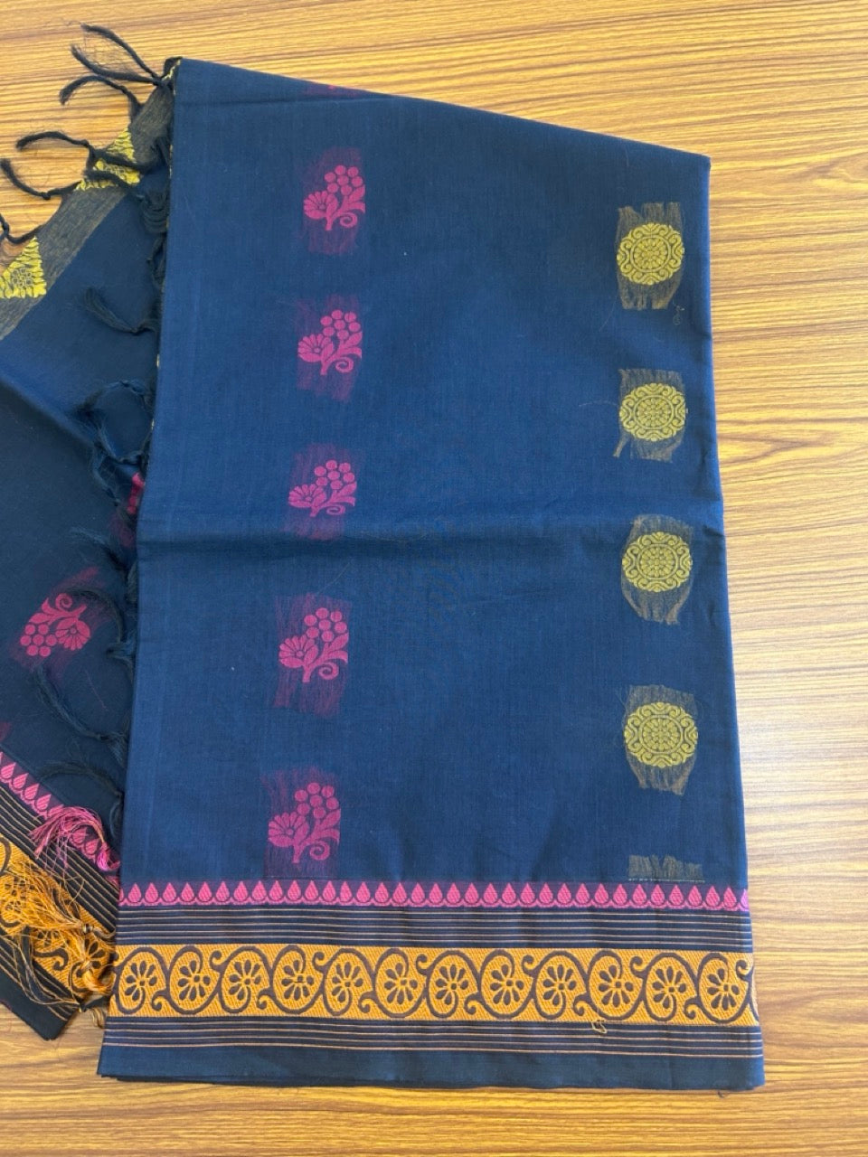 KaithariKada - Balaramapuram Cotton Saree - Black with Orange & Magenta - Flower Design - 5KK1006KK