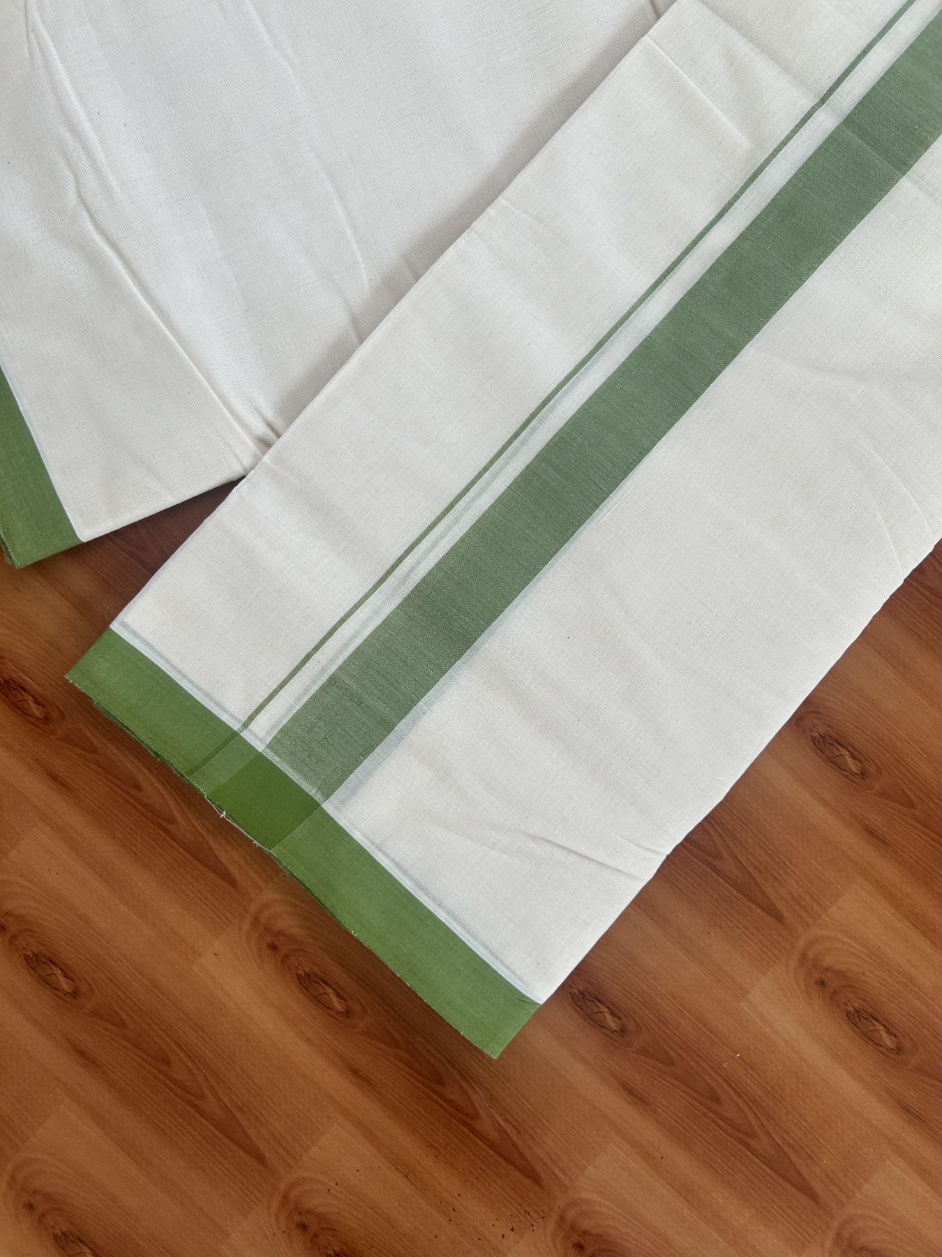 25% Discount! KaithariKada Handloom Millpaav - Kerala Handloom - Cotton Double Mundu/Dhoti Off white (Unbleached) - 80x90 - 1.25 inch Parrot Green Mulloth Kara 3.60 meter (8 Muzham) - 18 KK5383 RAM