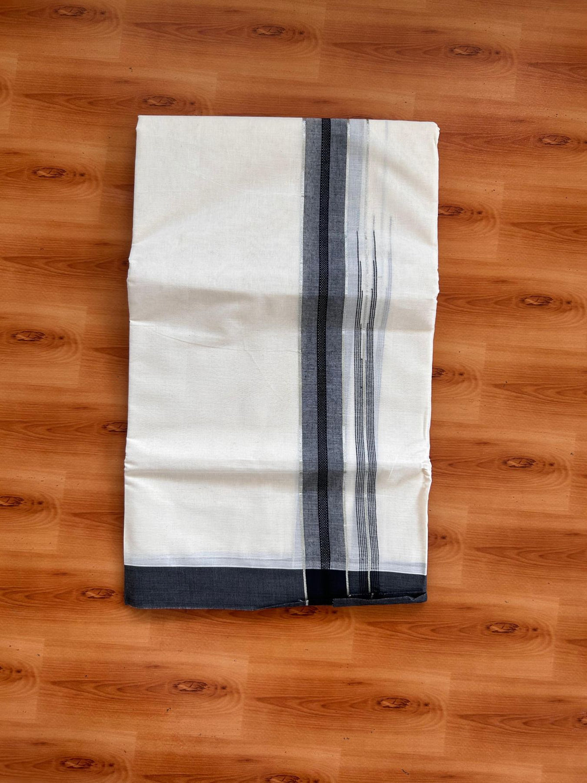 Double Off White (Unbleached) Mundu/Dhoti - 20% Discount! KaithariKada 100% Cotton - 80X90 - 1.5 inch Black Silver Kasav Chutty Kara 4 mtr (8.5 Muzham) - 16 KK5520 PMC