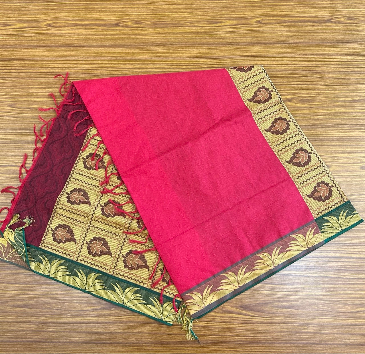 Kerala Colour Cotton Saree - Dark Reddish Pink Green & Sand Brown Flower Design Kara - Kaitharikada - 4KK1008RJT
