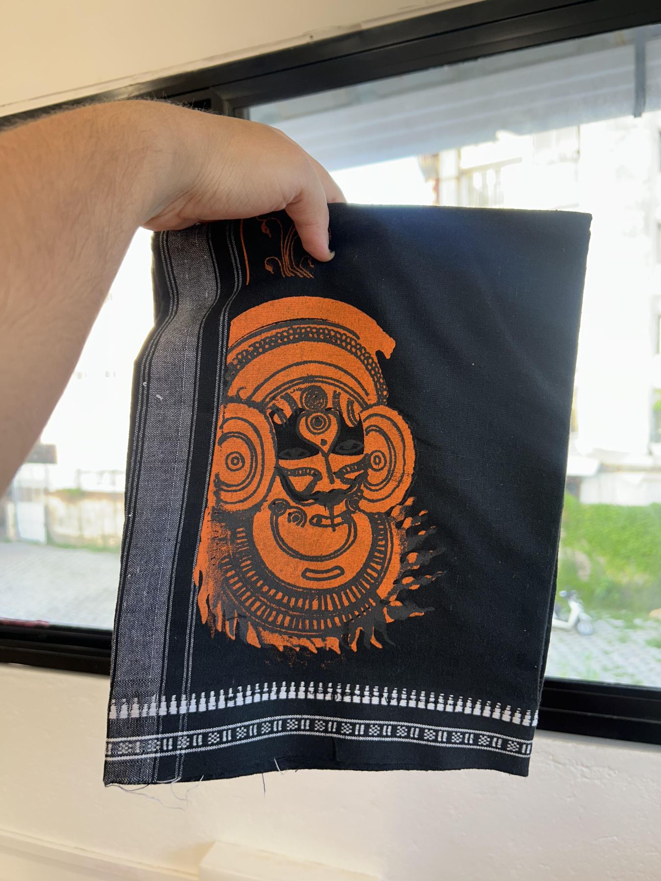 Kaitharikada - Single Kaily / Lungi - Mixed Cotton - 40s twisted - 1.75 inch Orange Theyyam Design printed kuppadam kara with Black colour body (2 meter / 4 muzham) - 5 KK8055 SAT