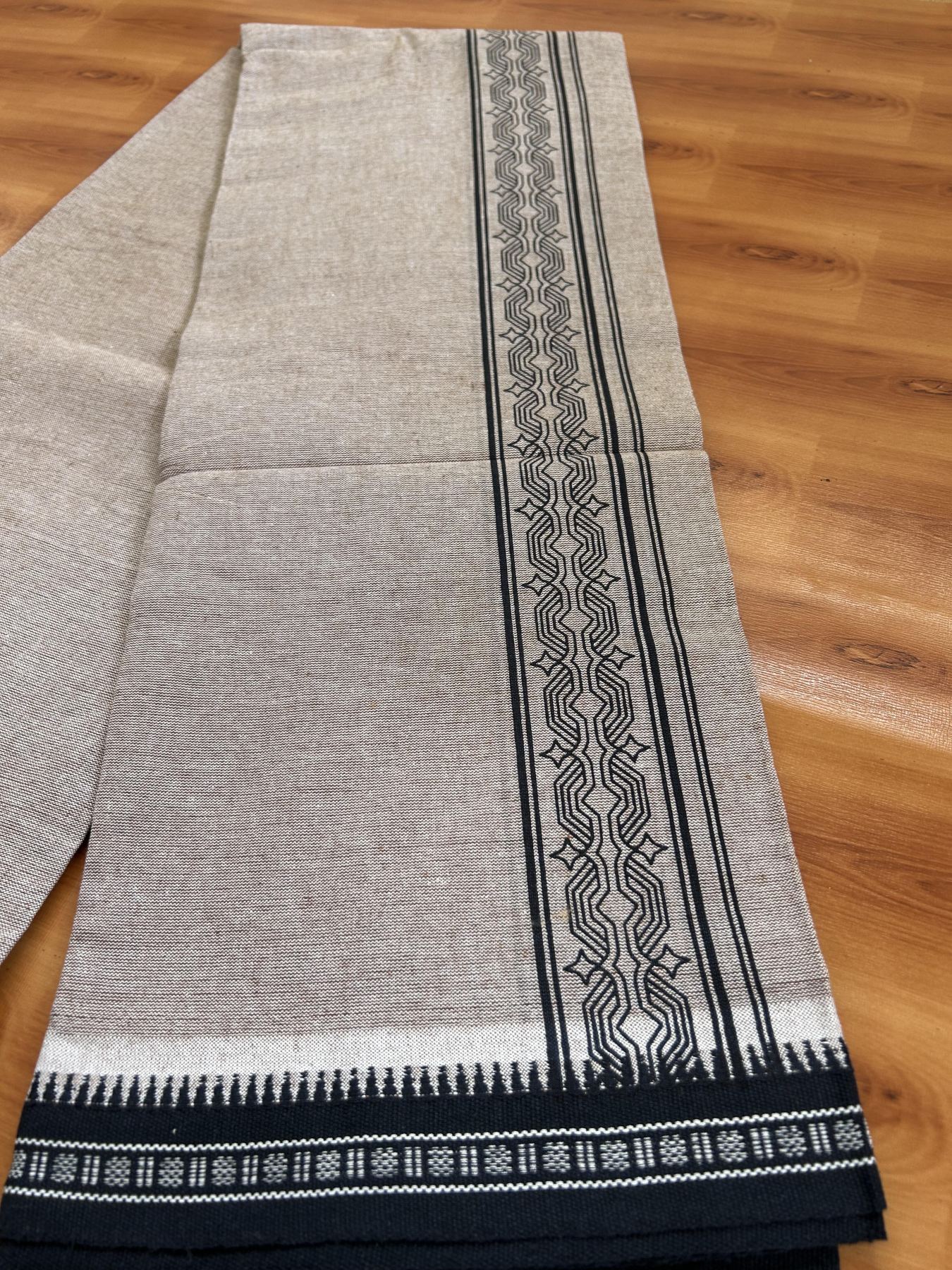 Kaitharikada - Single Kaily / Lungi -Mixed Cotton - 40s twisted - 2 inch Navy Blue Design Printed Kuppadam Kara With Light Brown Colour Body (2 meter / 4 muzham) - 11 KK8056 AST