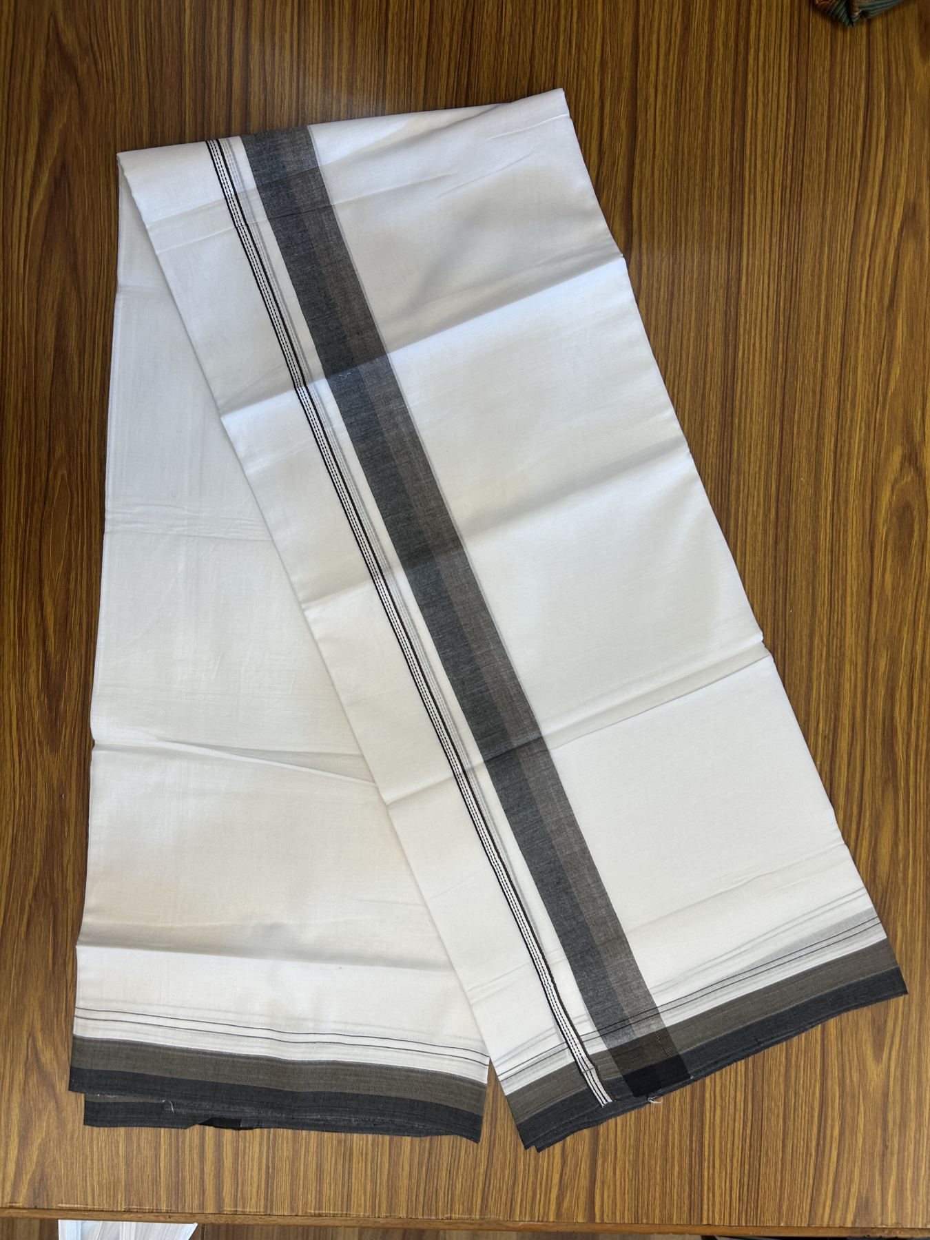 20% Discount! KaithariKada Balaramapuram 100% Cotton Double Pure white Mundu/Dhoti - 100X80 - 1.25 inch Silver Kasav Black & Army Green shaded kara - 4 mtr ( 8.5 muzham) - 92 KK5341 VIN