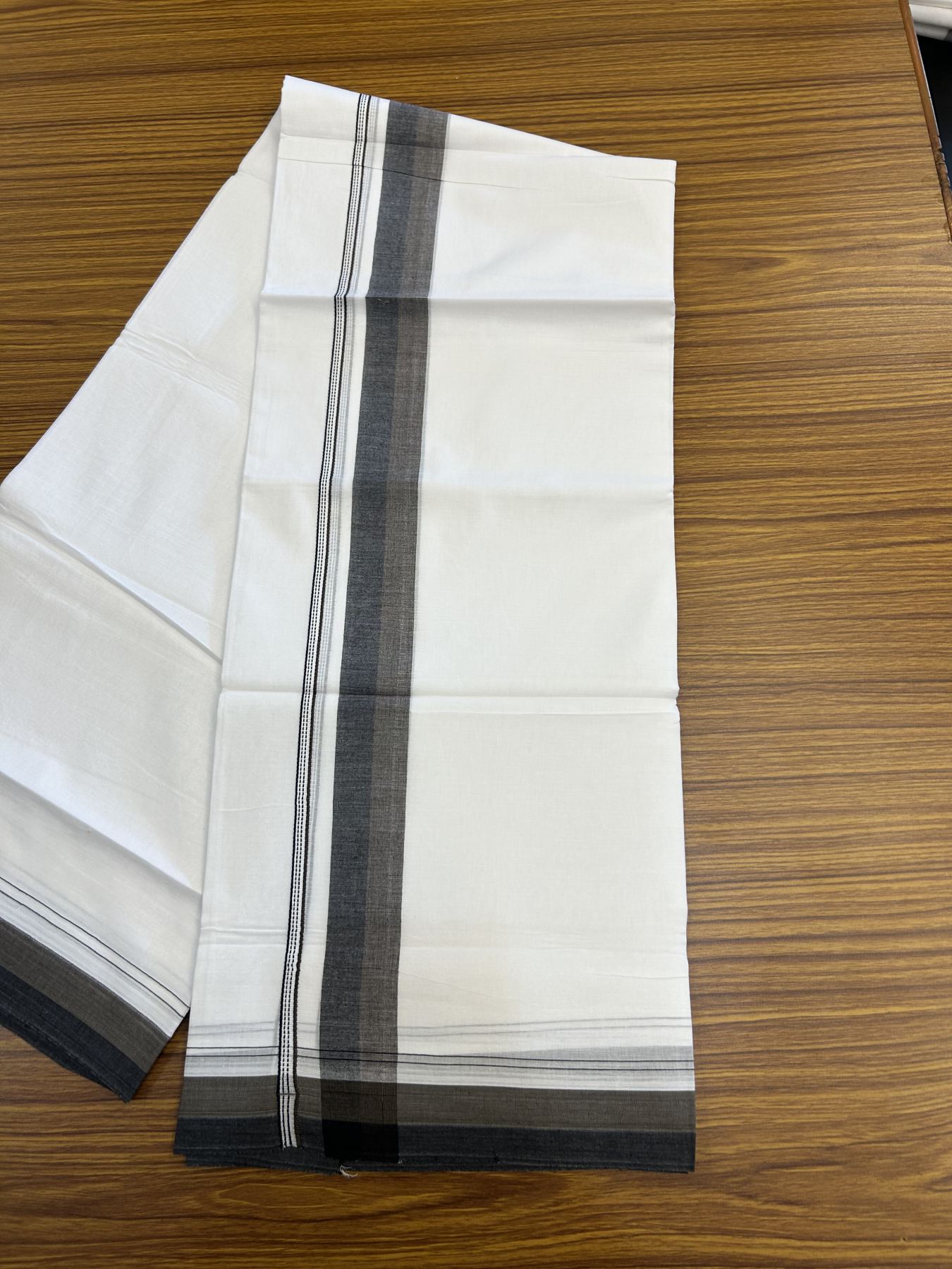 20% Discount! KaithariKada Balaramapuram 100% Cotton Double Pure white Mundu/Dhoti - 100X80 - 1.25 inch Silver Kasav Black & Army Green shaded kara - 4 mtr ( 8.5 muzham) - 92 KK5341 VIN