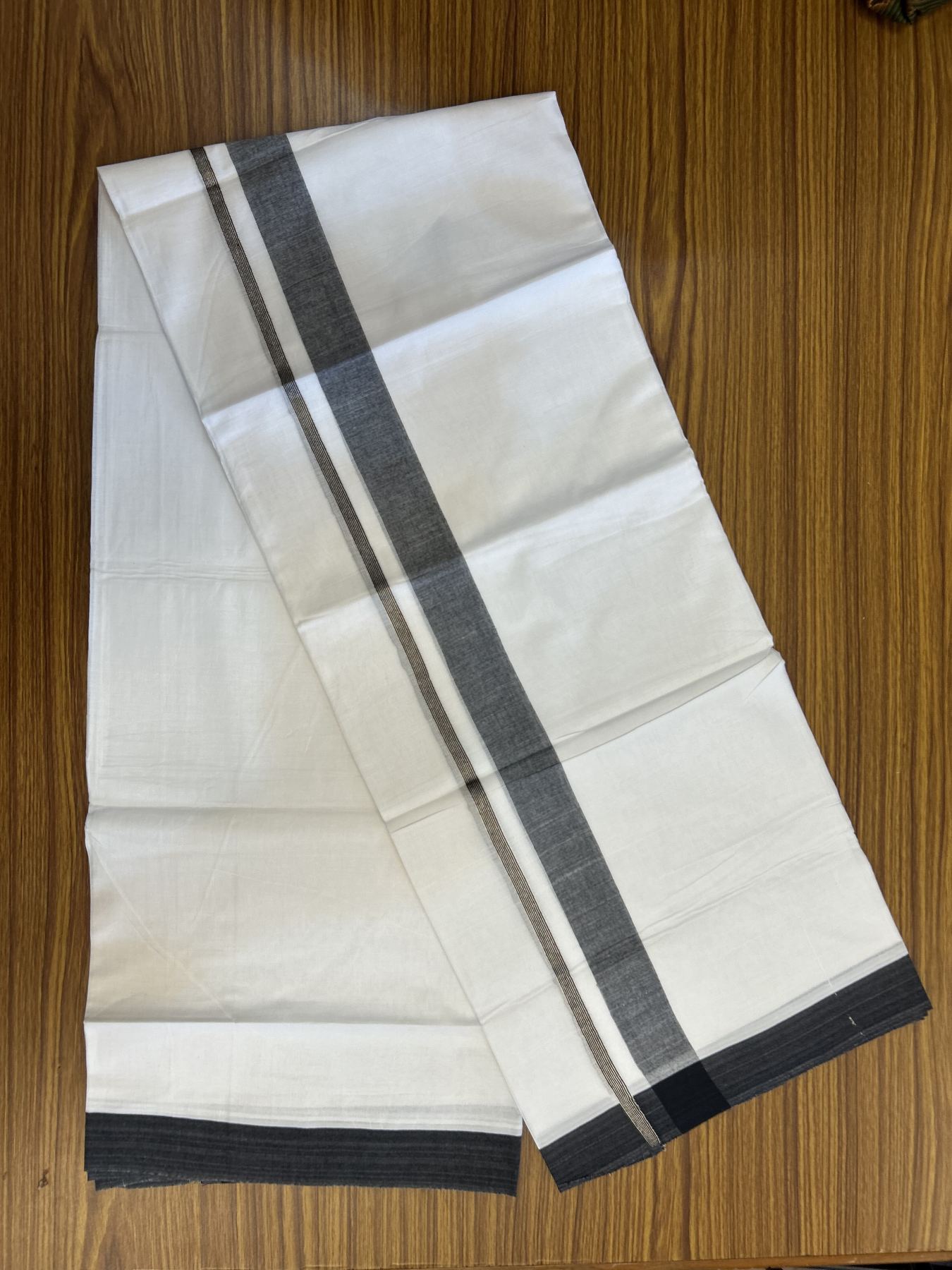 20% Discount! KaithariKada Balaramapuram 100% Cotton Double Pure white Mundu/Dhoti - 100X80 - 1.25 inch Silver Kasav Black shaded kara - 4 mtr ( 8.5 muzham) - 49 KK5341 VIN
