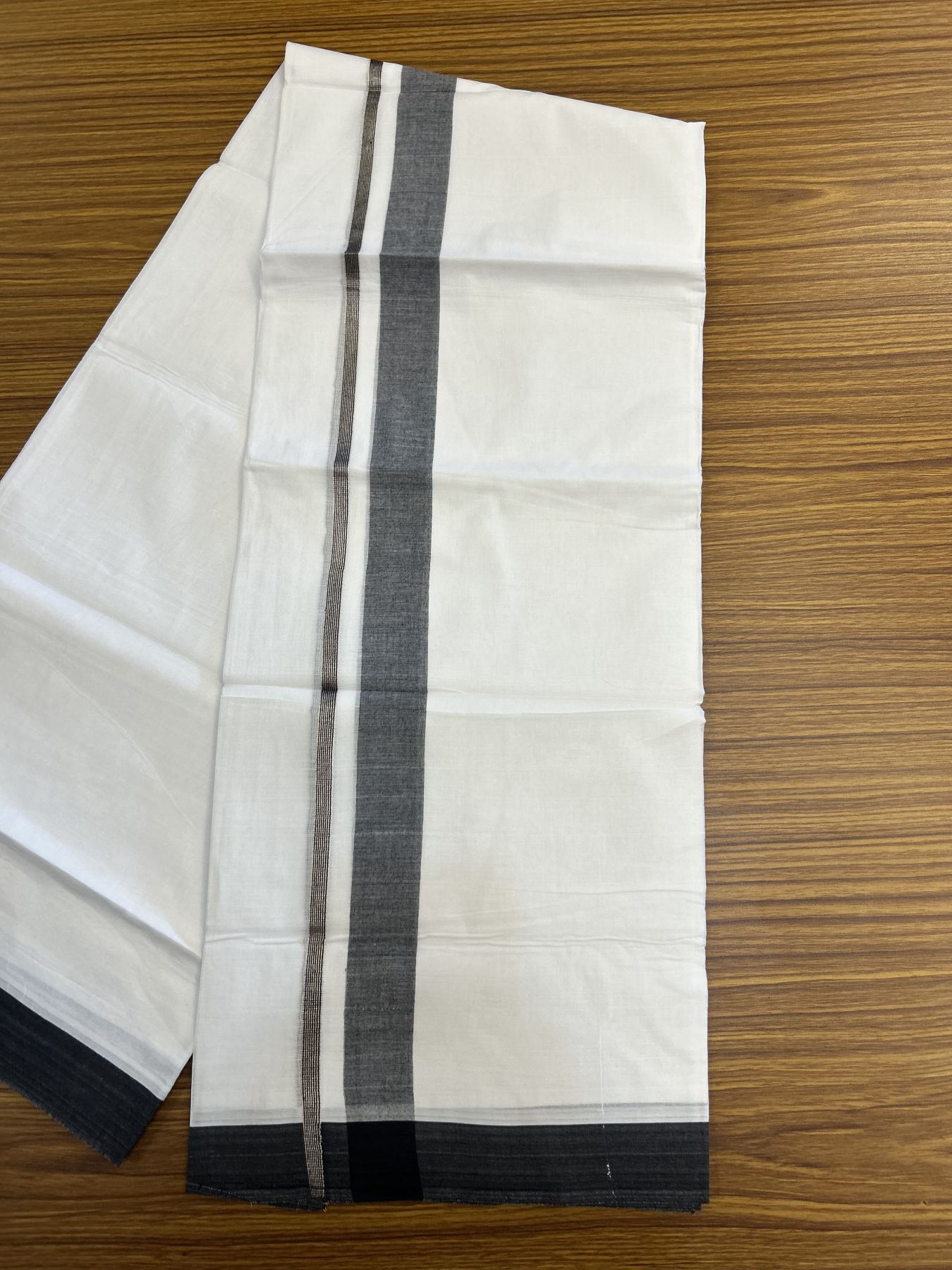 20% Discount! KaithariKada Balaramapuram 100% Cotton Double Pure white Mundu/Dhoti - 100X80 - 1.25 inch Silver Kasav Black shaded kara - 4 mtr ( 8.5 muzham) - 49 KK5341 VIN