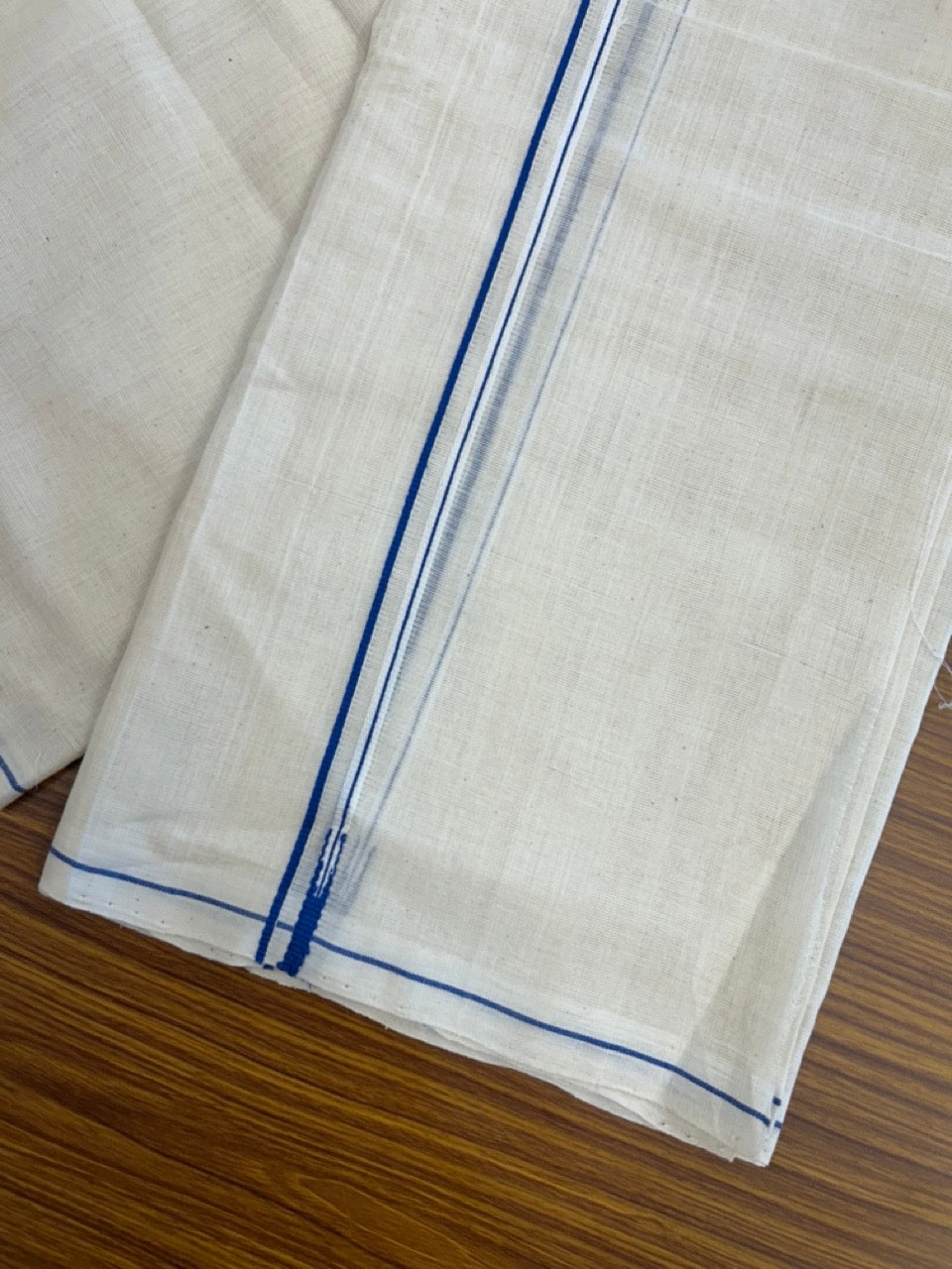KaithariKada HANDLOOM UNAKKUPAAV Balaramapuram - 100% PURE Cotton Off White (Unbleached) Neriyath - 0.5 cm Royal Blue Kara - 1 KK5277 ELA