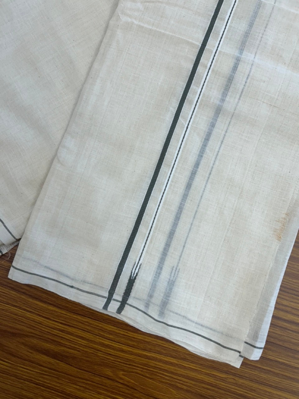 KaithariKada HANDLOOM UNAKKUPAAV Balaramapuram - 100% PURE Cotton Off White (Unbleached) Neriyath - 0.5 cm Sage Green Kara - 5 KK5277 ELA