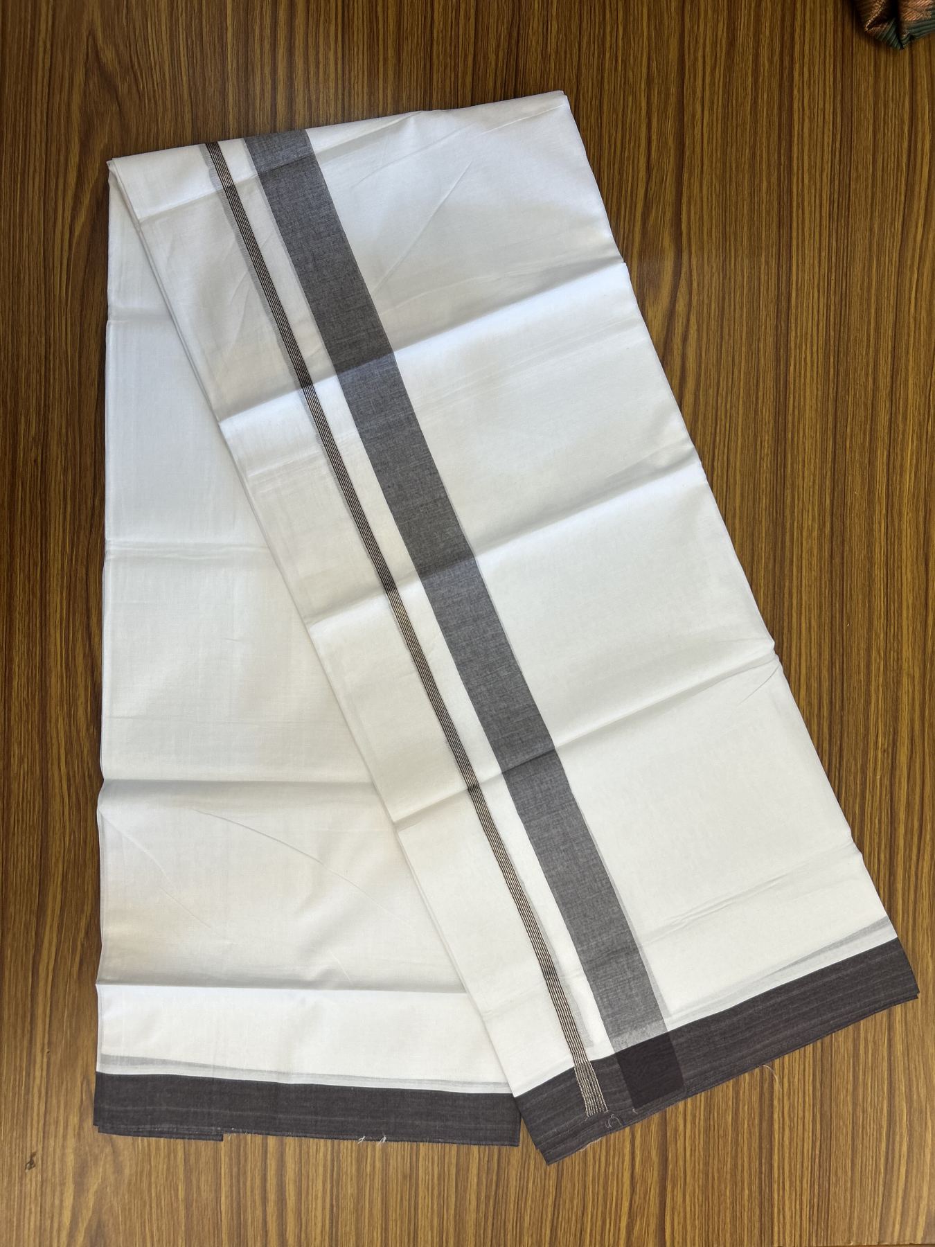 20% Discount! KaithariKada Balaramapuram 100% Cotton Double Pure white Mundu/Dhoti - 100X80 - 1.25 inch Silver Kasav Dark Brown shaded kara - 4 mtr ( 8.5 muzham) - 53 KK5341 VIN