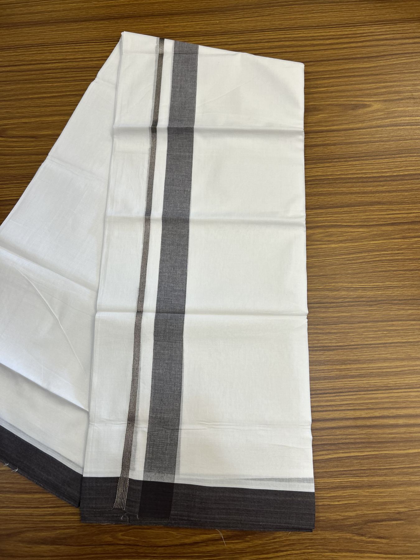 20% Discount! KaithariKada Balaramapuram 100% Cotton Double Pure white Mundu/Dhoti - 100X80 - 1.25 inch Silver Kasav Dark Brown shaded kara - 4 mtr ( 8.5 muzham) - 53 KK5341 VIN