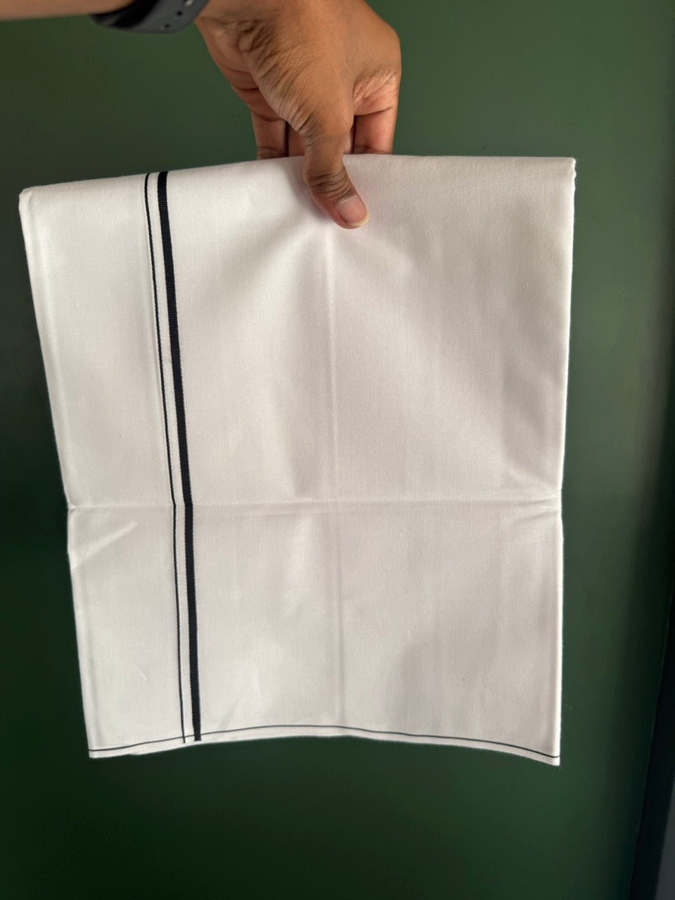 Single Pure White 100% Pure Cotton Mundu/Dhoti - 8% Discount! KaithariKada Mill Bleached - 40s - 0.5 cm Black Kara (2 meter / 4 muzham) - 12 KK5467 MC