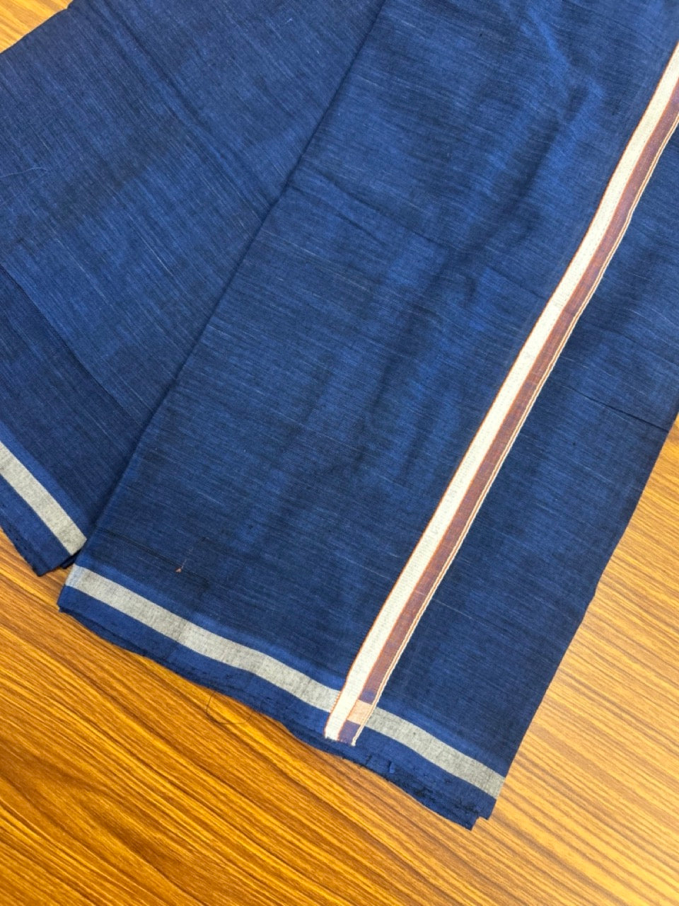 10% Discount !! KaithariKada 100% Pure Cotton - HANDLOOM Single Mundu/Dhoti Dark Blue Colour Body & Brick red White 0.75 inch Kara- (2 meter / 4 muzham)- 17 KK8032 ELA