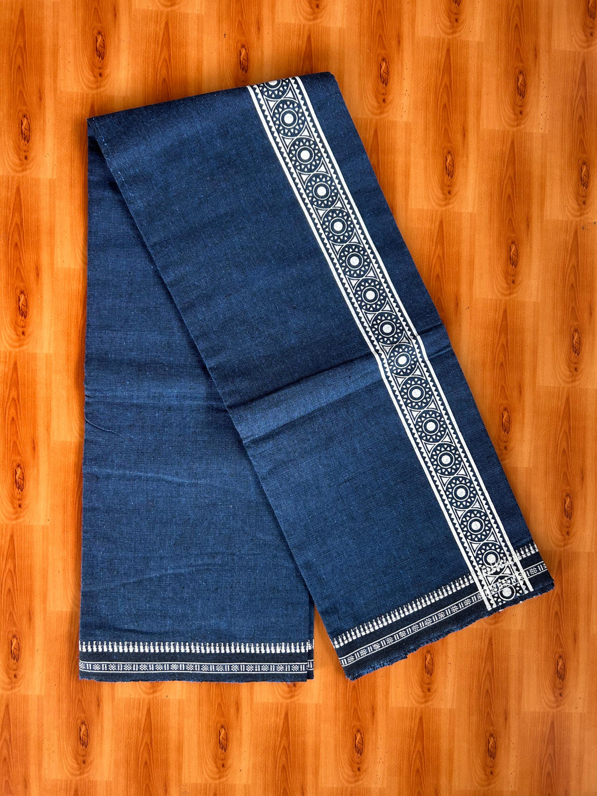 Kaitharikada - Single Kaily / Lungi - Mixed Cotton - 20s twisted - 2 inch White Printed kara with Navy Blue & Black Shaded colour body (2 meter / 4 muzham) - 13 KK8082 SAT