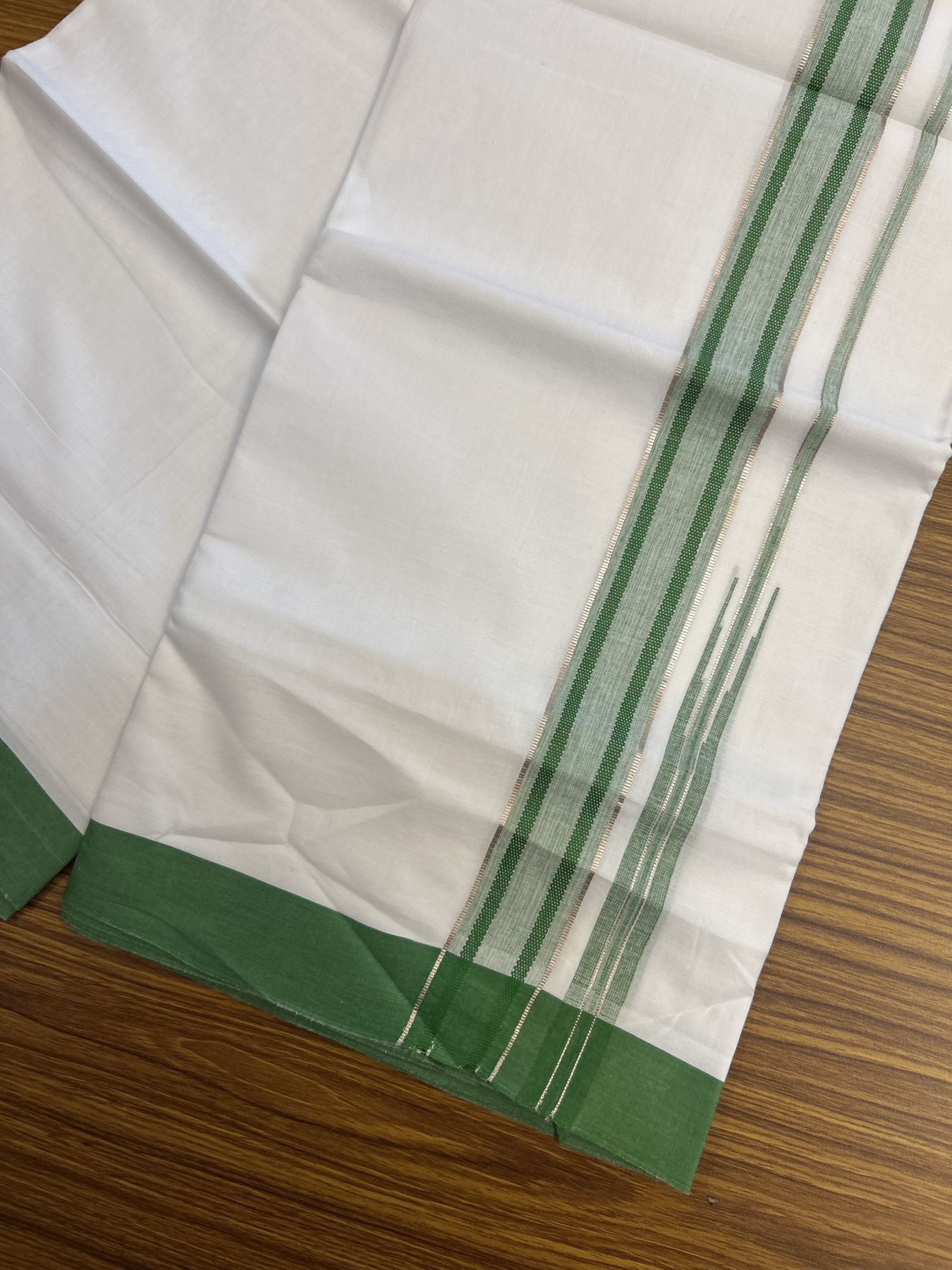 20% Discount! KaithariKada Balaramapuram 100% Cotton Double Pure white Mundu/Dhoti- 100X80 - 1.5 inch Puliyilakkara Silver Kasav & Light Green Chutty Kara - 4 mtr ( 8.5 muzham) - 28 KK5341 VIN