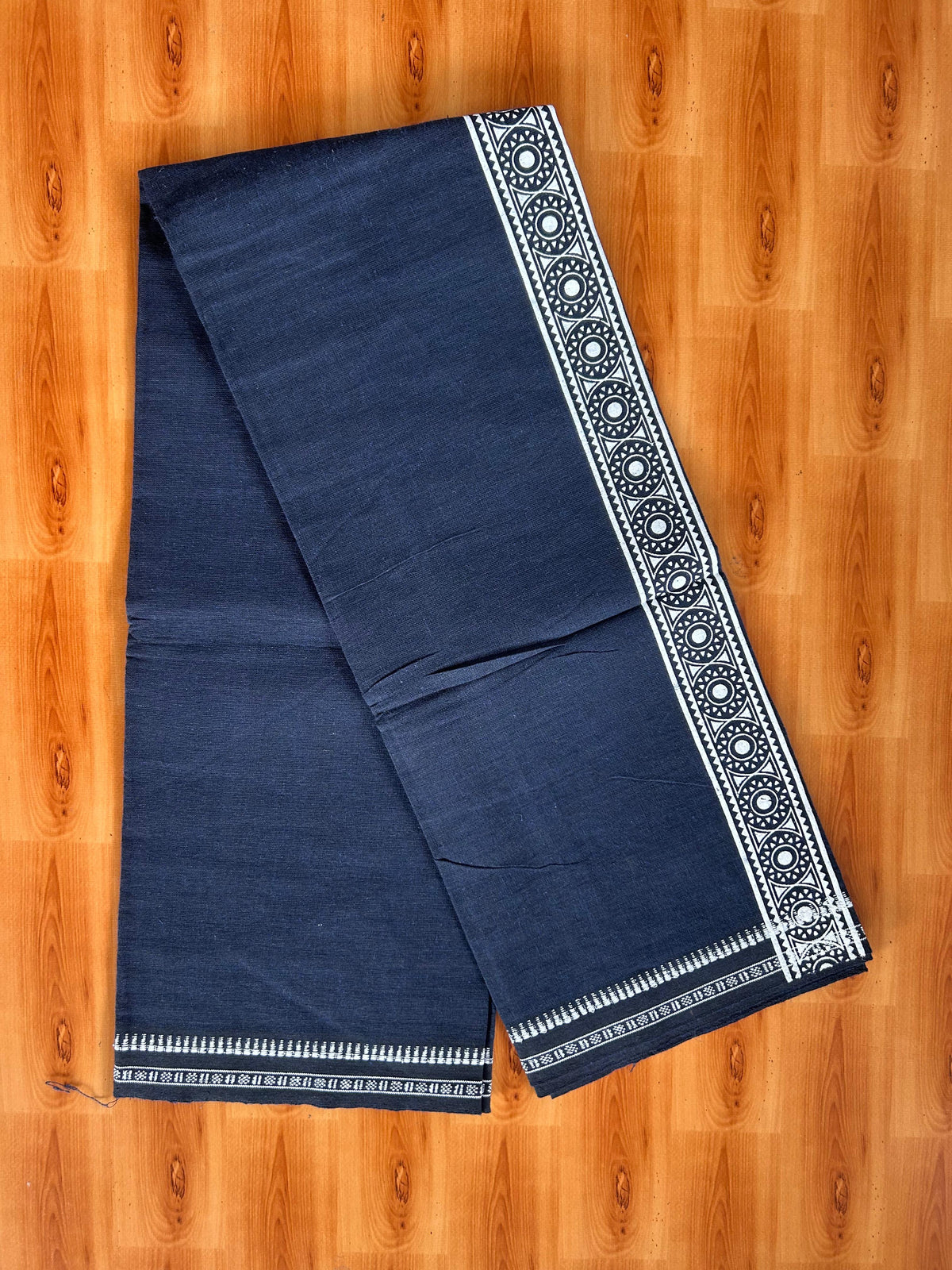 Kaitharikada - Single Kaily / Lungi - Mixed Cotton - 20s twisted - 2 inch White Printed kara with Dark Blue & Black Shaded colour body (2 meter / 4 muzham) - 15 KK8082 SAT