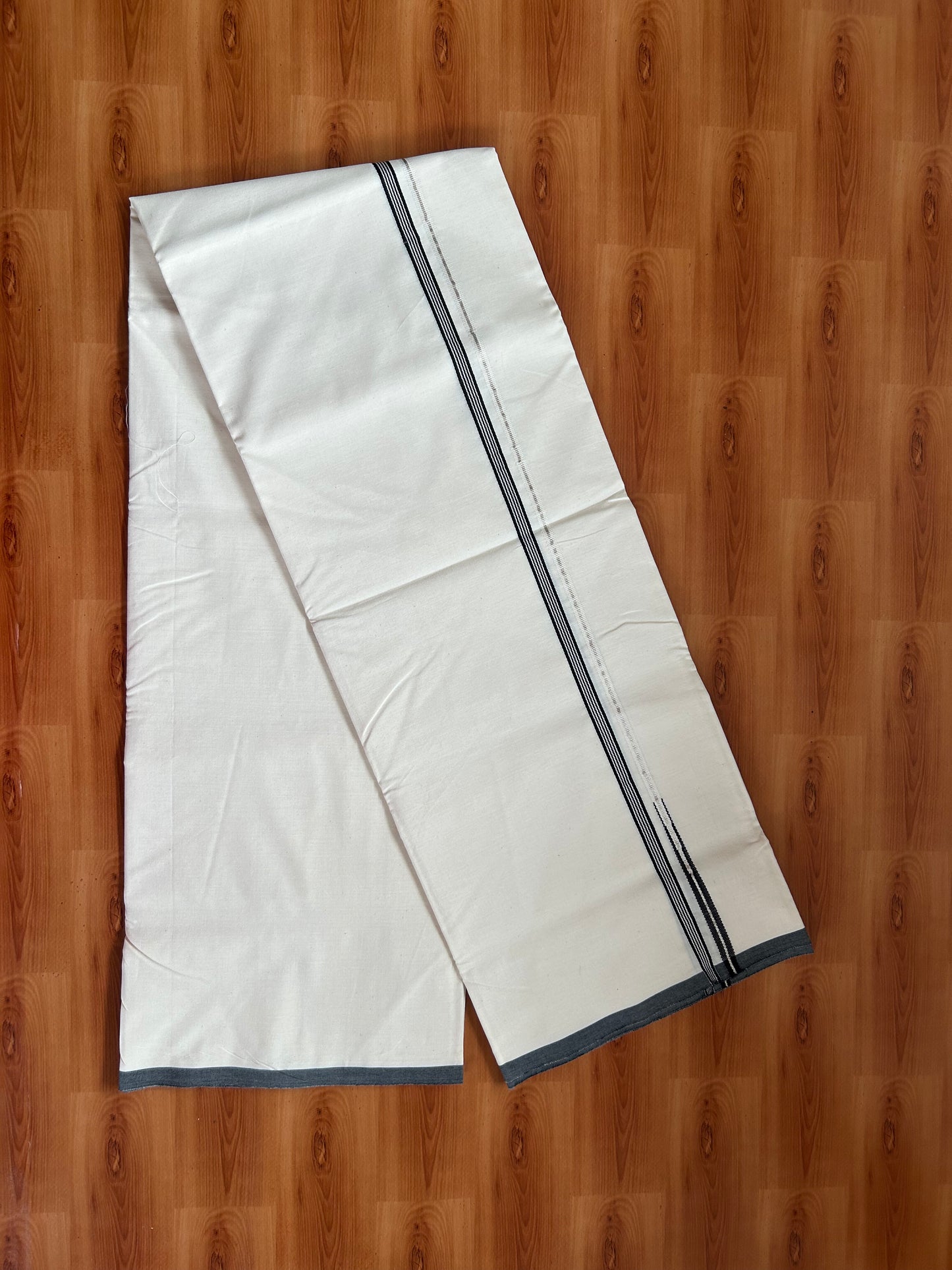 Single Dhoti / Mund Off white - 20% Discount ! KaithariKada Balaramapuram 100% Cotton - (Unbleached) -Twisted 100s Thread- 0.25 inch Puliyilakkara Silver Kasav & Black Striped Chutty Kara (2 meter / 4 muzham)  - 9 KK5381 ASH