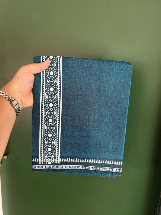 Kaitharikada - Single Kaily / Lungi - Mixed Cotton - 20s twisted - 2 inch White Printed kara with Peacock Blue & Black Shaded colour body (2 meter / 4 muzham) - 17 KK8082 SAT