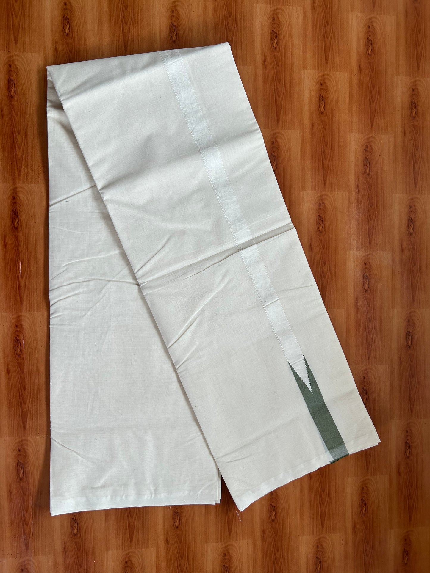 20% Discount! KaithariKada Balaramapuram 100% Cotton Double Off white Mundu/Dhoti- 100x100 - 1 inch Puliyilakkara Olive Green Chutty Kara - 3.88m - 15 KK5381 ASH