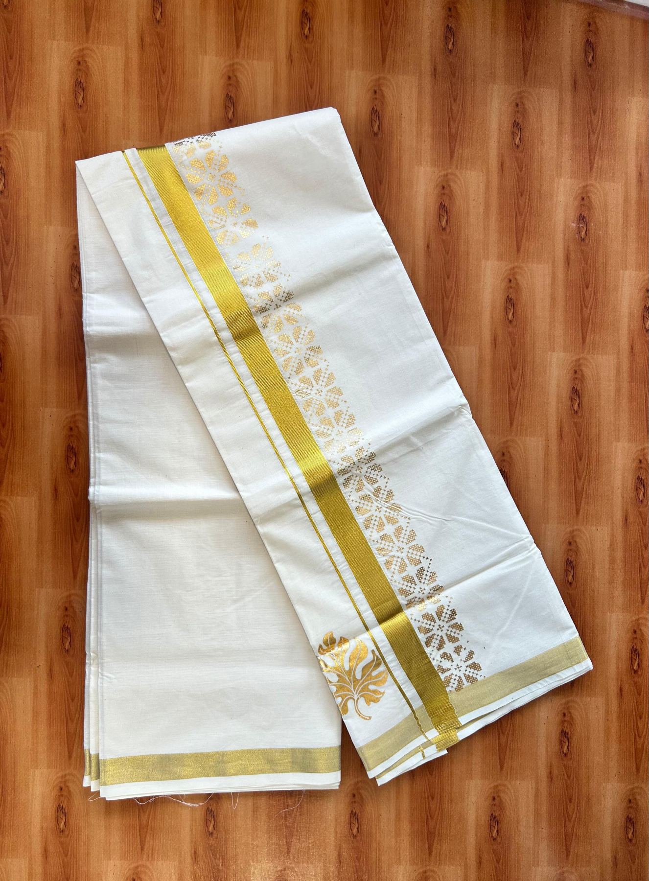 Double Off White (Unbleached) Mundu/Dhoti - 20% Discount!! KaithariKada Mixed Cotton (60s) - 3 inch Gold Kasav Printed Designer Kara 4 mtr (8.5 Muzham) - 7 KK5487 CKS