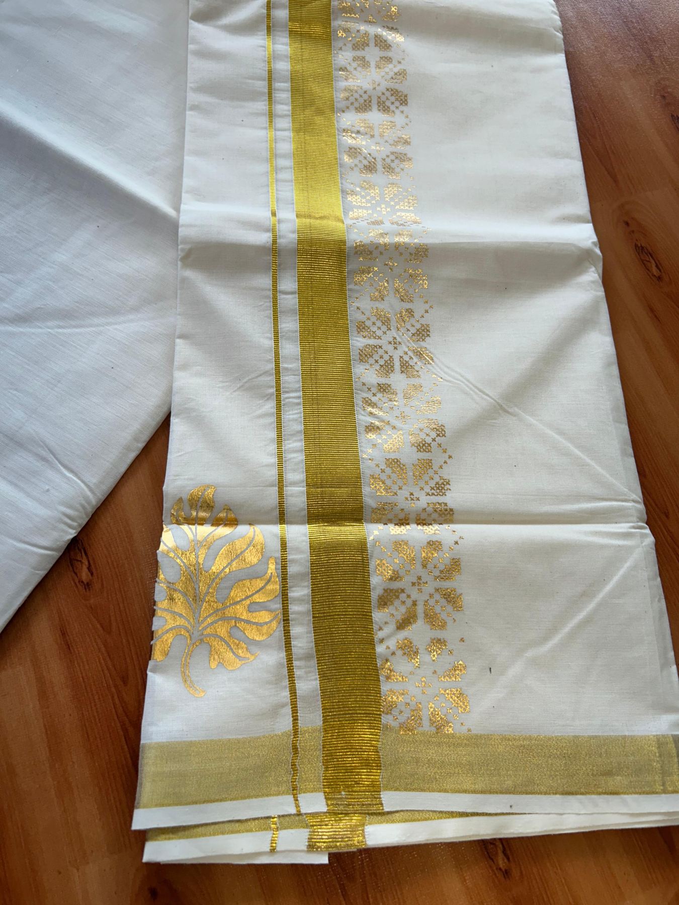 Double Off White (Unbleached) Mundu/Dhoti - 20% Discount!! KaithariKada Mixed Cotton (60s) - 3 inch Gold Kasav Printed Designer Kara 4 mtr (8.5 Muzham) - 7 KK5487 CKS