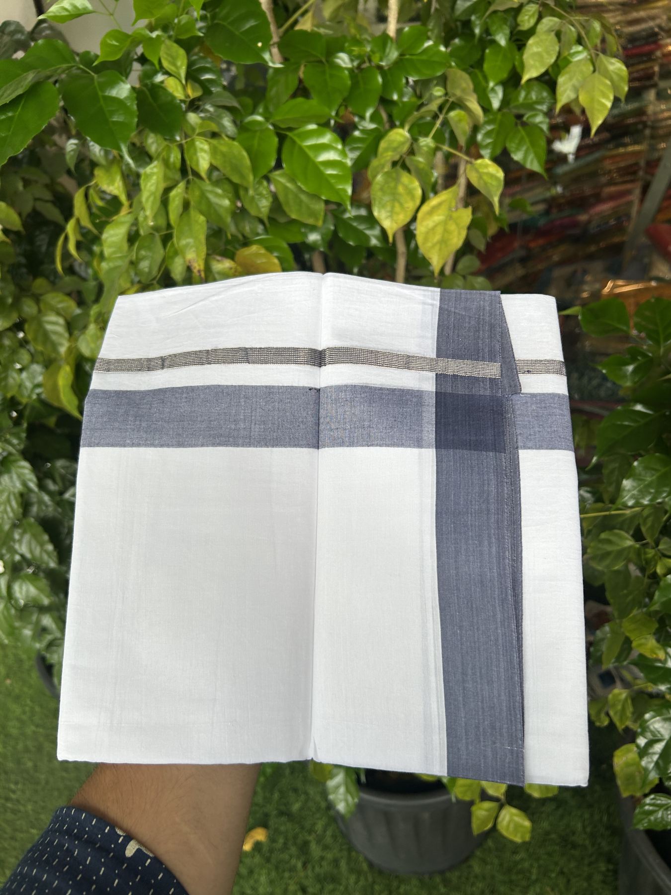 20% Discount! KaithariKada Balaramapuram 100% Cotton Double Pure white Mundu/Dhoti - 100X80 - 1.25 inch Silver Kasav Dark Pastel Blue shaded kara - 4 mtr ( 8.5 muzham) - 54 KK5341 VIN