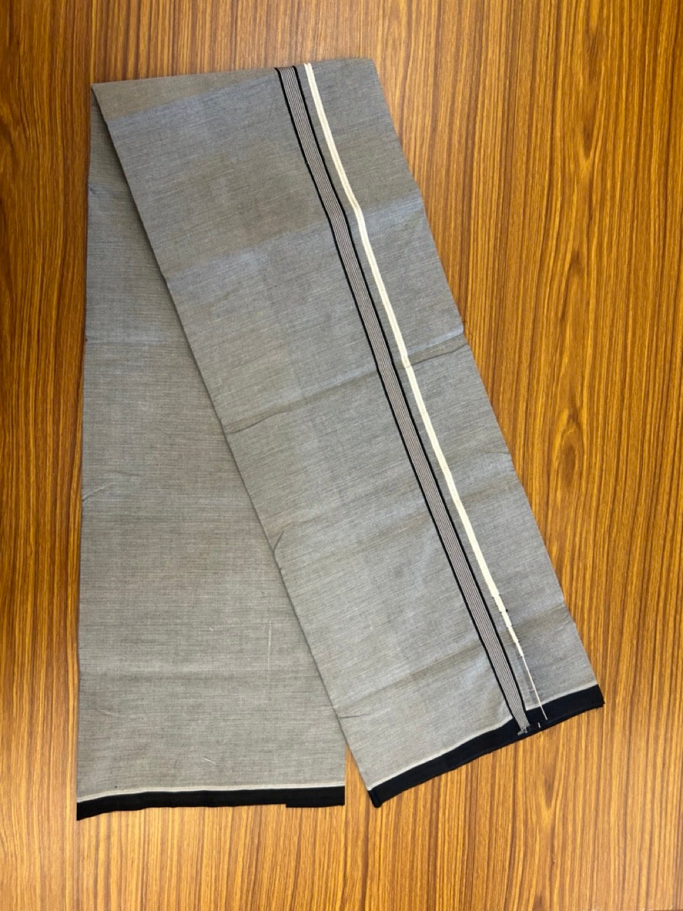 33% Discount !! KaithariKada 100% Pure Cotton - Colour Mundu Single Mundu/ Dhothi Ash Grey Colour Body & Black Striped Silver Chutty 0.75 inch Kara (2 metre / 4 muzham)- 5 KK5308 ASH