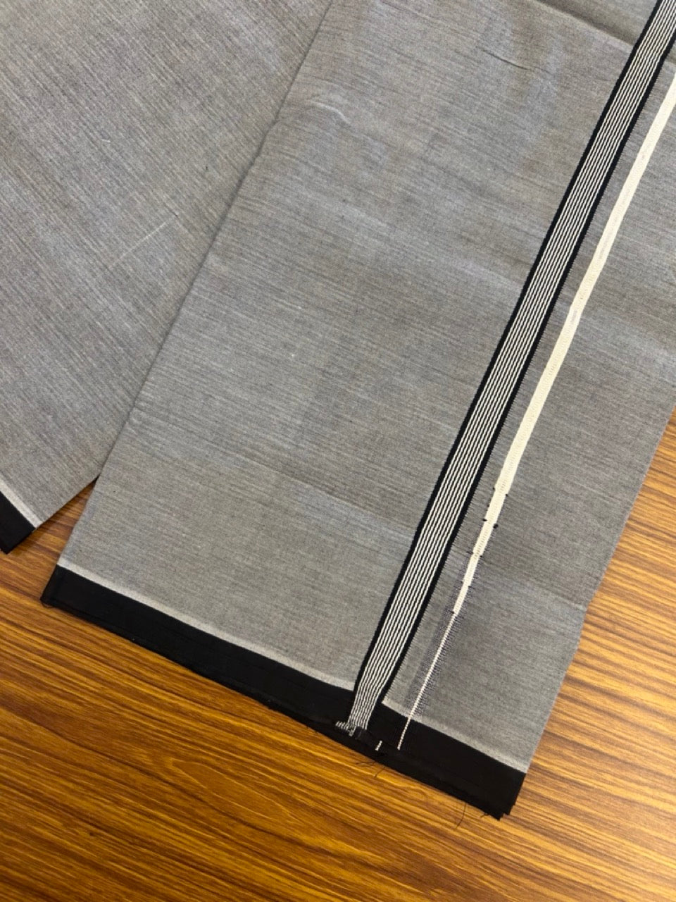 33% Discount !! KaithariKada 100% Pure Cotton - Colour Mundu Single Mundu/ Dhothi Ash Grey Colour Body & Black Striped Silver Chutty 0.75 inch Kara (2 metre / 4 muzham)- 5 KK5308 ASH