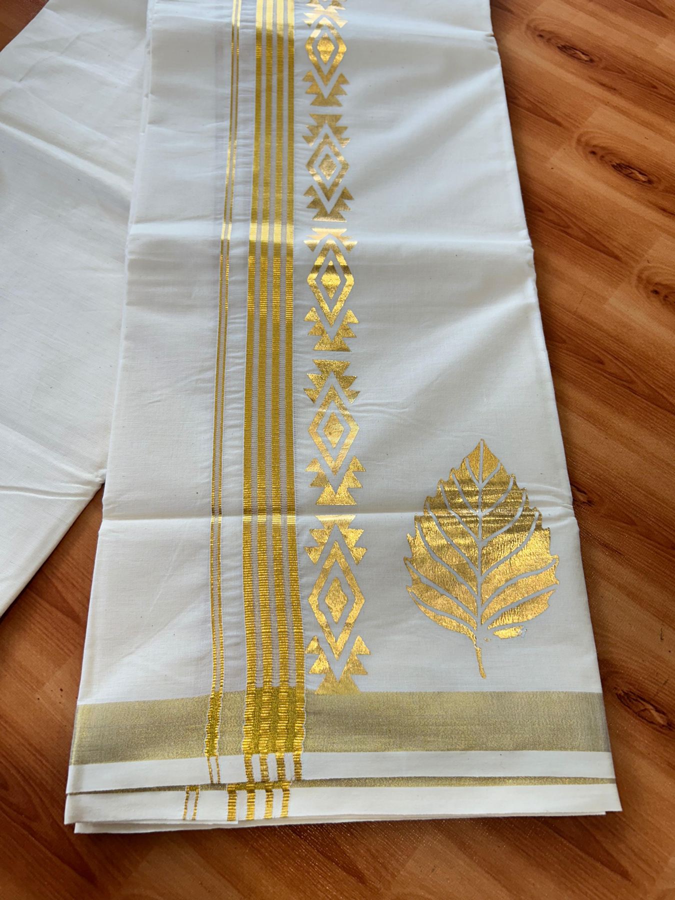 Double Off White (Unbleached) Mundu/Dhoti - 20% Discount!! KaithariKada Mixed Cotton (60s) - 2.5 inch Gold Kasav Striped & Printed Designer Kara 4 mtr (8.5 Muzham) - 12 KK5487 CKS