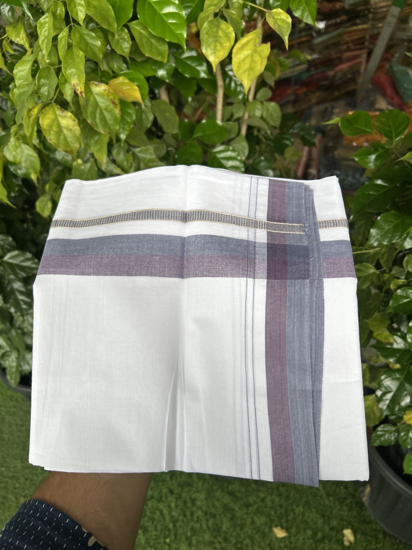 20% Discount! KaithariKada Balaramapuram 100% Cotton Double Pure white Mundu/Dhoti - 100X80 - 1.25 inch Silver Kasav Ash Blue & Purple shaded kara - 4 mtr ( 8.5 muzham) - 91 KK5341 VIN