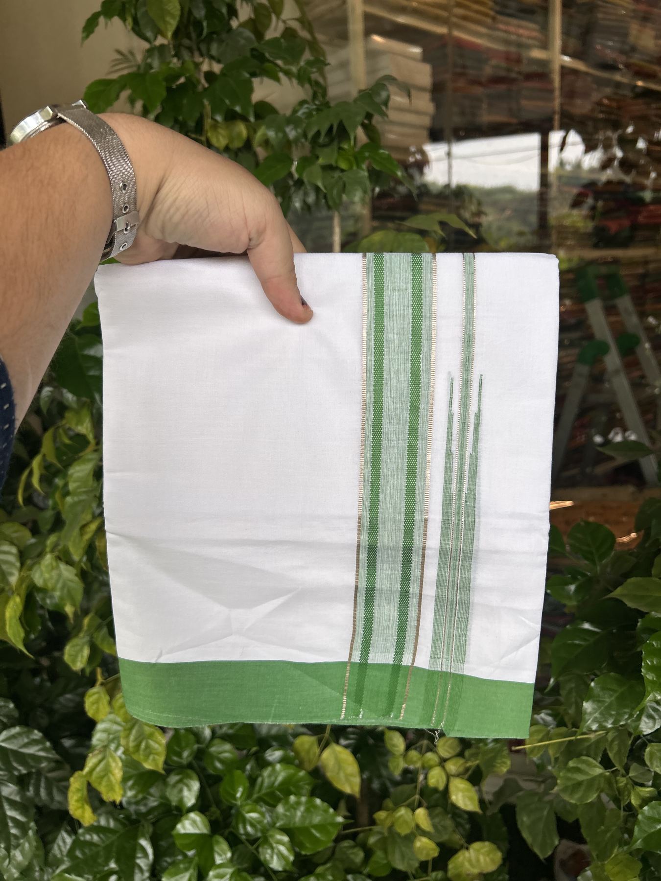 20% Discount! KaithariKada Balaramapuram 100% Cotton Double Pure white Mundu/Dhoti- 100X80 - 1.5 inch Puliyilakkara Silver Kasav & Light Green Chutty Kara - 4 mtr ( 8.5 muzham) - 28 KK5341 VIN