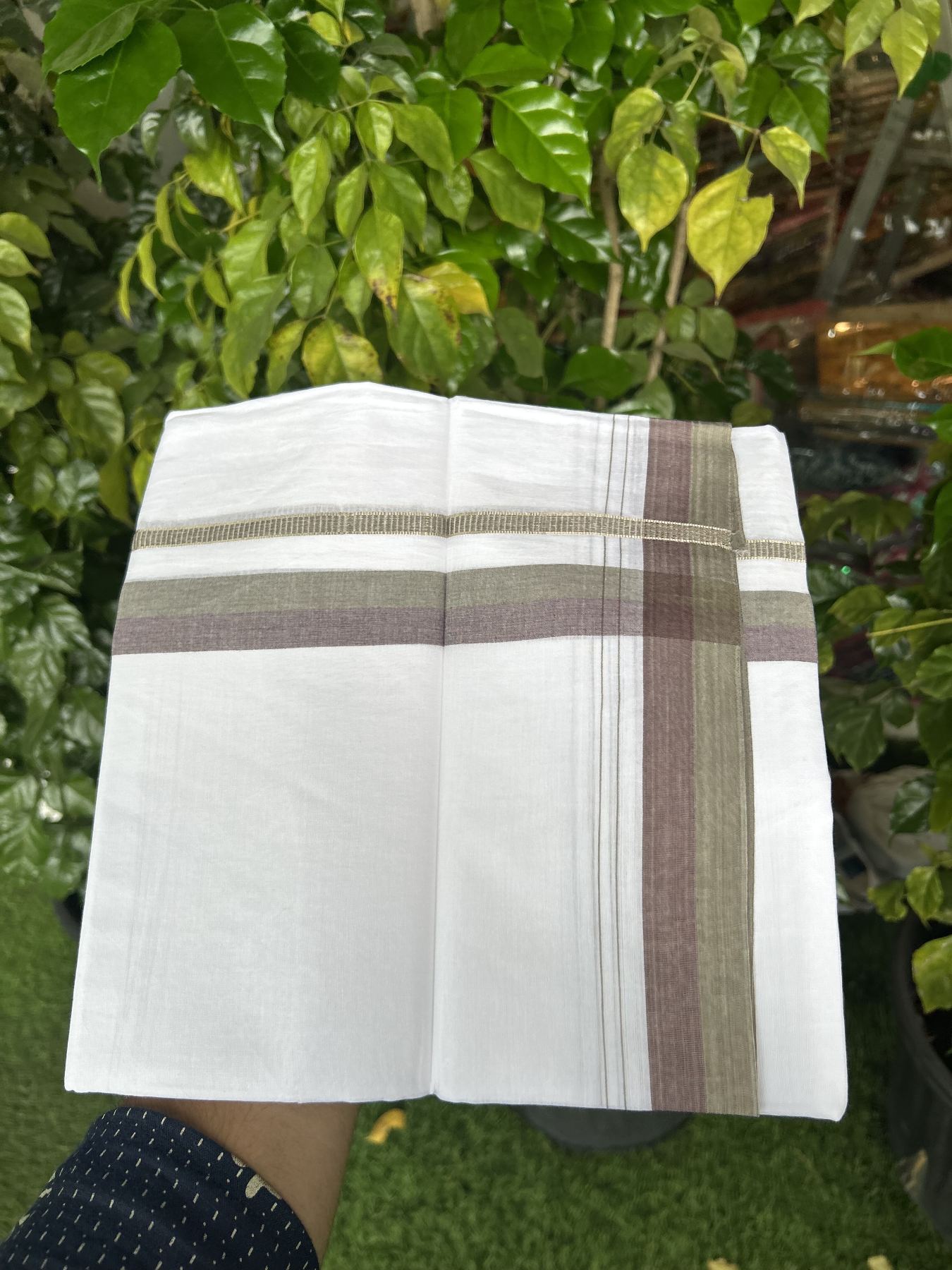 20% Discount! KaithariKada Balaramapuram 100% Cotton Double Pure white Mundu/Dhoti - 100X80 - 1.25 inch Silver Kasav Sage Green & Grape Wine shaded kara - 4 mtr ( 8.5 muzham) - 82 KK5341 VIN