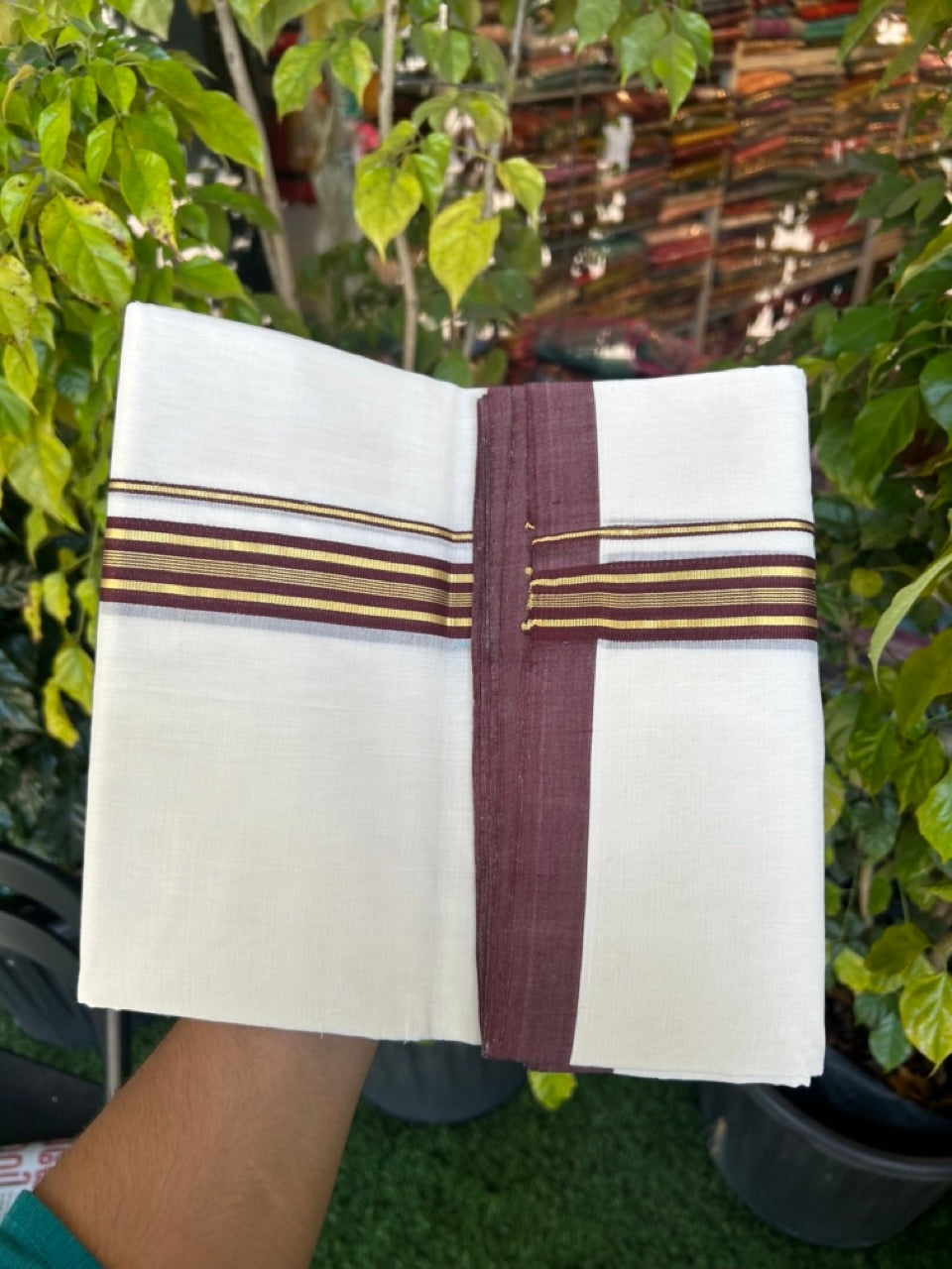 25% Discount ! Kaitharikada Handloom Unakkupaav Balaramapuram - 100% Pure Cotton Off White - (Unbleached) Double Mundu/Dhoti - 100x80 - 1.25 inch Gold Kasav & Brown Striped Kara 4 mtr (8.5 Muzham) - 8 KK5307 SAS
