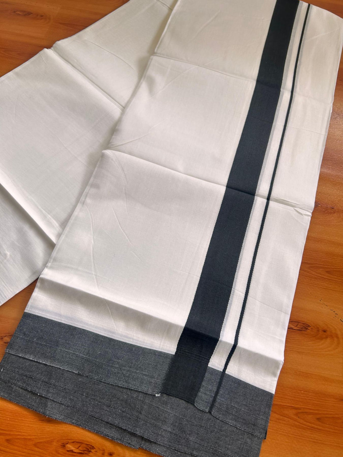 Pure White Double Mundu/Dhoti - 20% Discount ! Kaitharikada Pure Cotton - 100x80 - 1.5 inch Black Kara 3.80 mtr (8 muzham) - 13 KK5523 MC