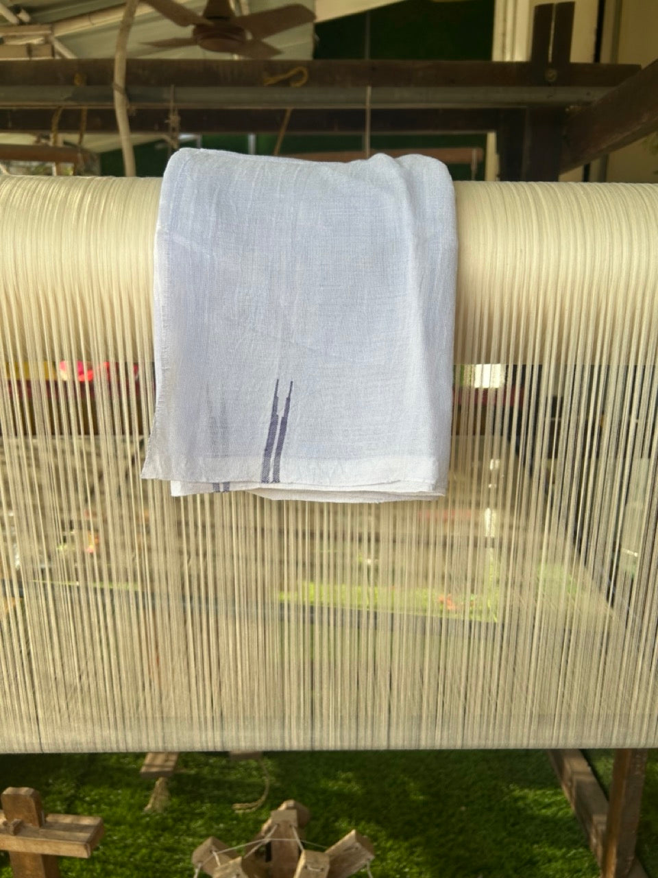 Kaitharikada - HANDLOOM Pure Cotton Kerala Towel - Thorthu - White Body & Blue chutty kara - 3KK481ELA