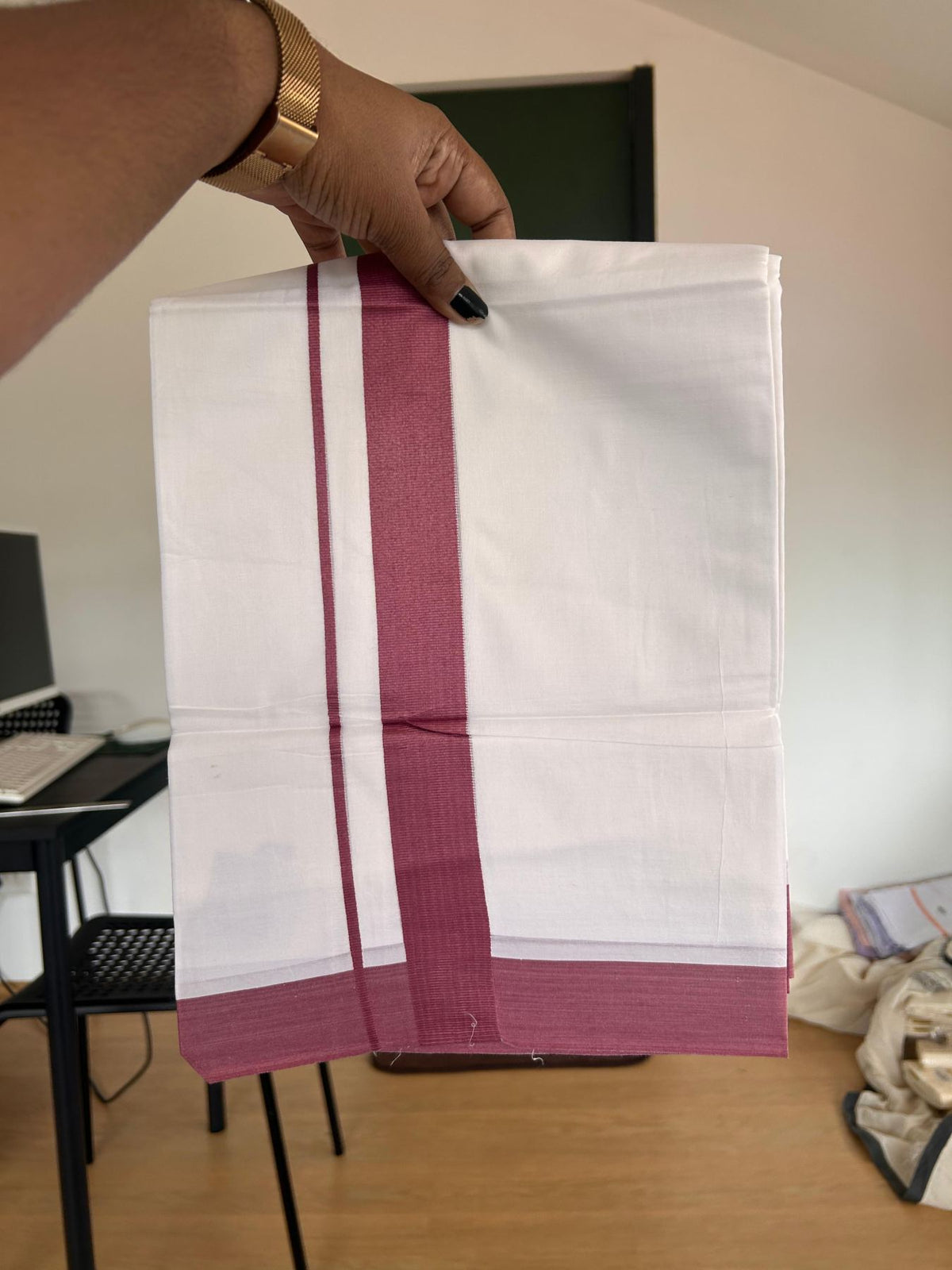 Pure White Double Mundu/Dhoti - 20% Discount ! Kaitharikada Pure Cotton - 100x80 - 1.5 inch Pestel Maroon Kara 3.80 mtr (8 muzham) - 18 KK5523 MC