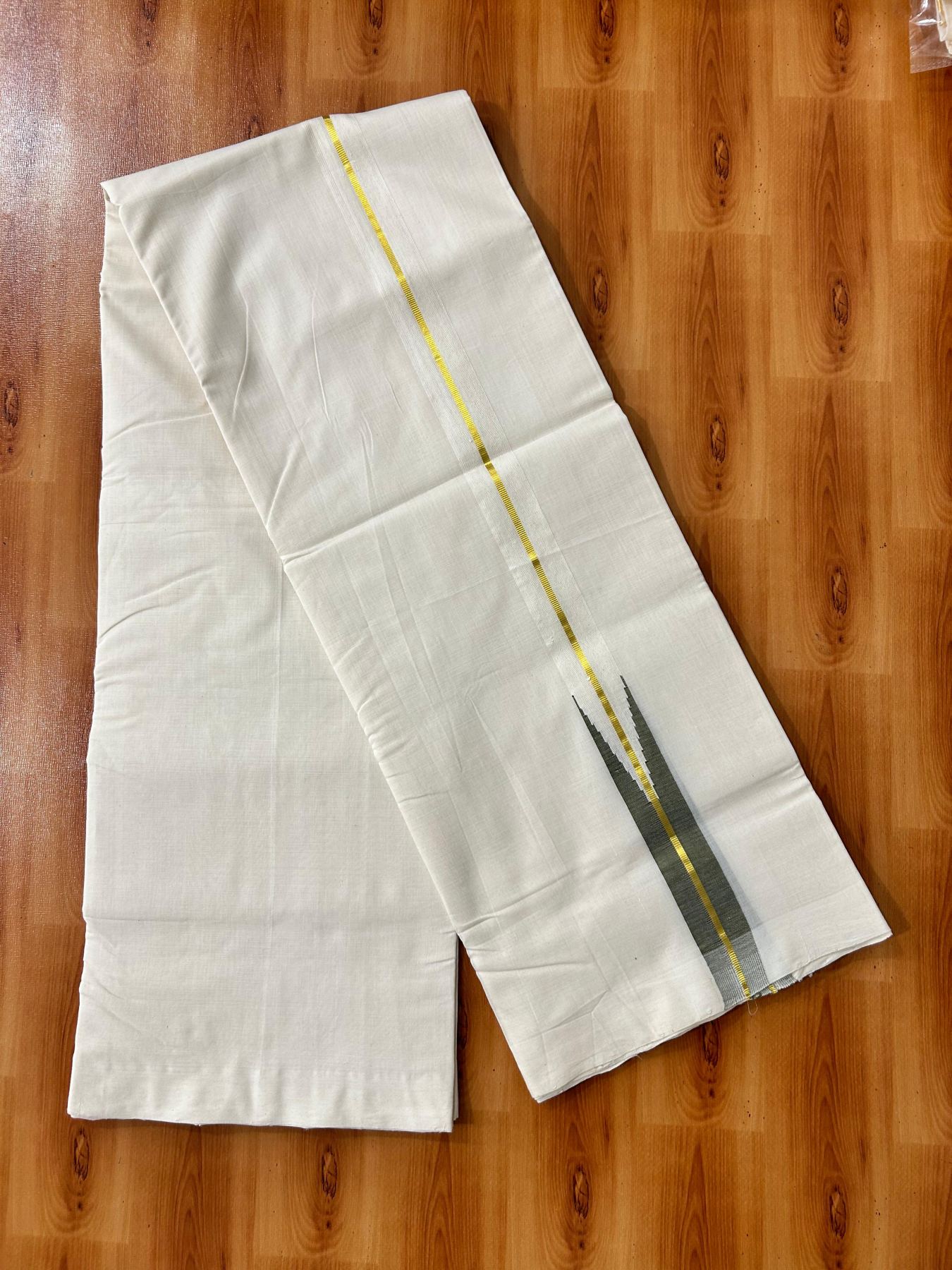 Double Off White Dhoti - 25% Discount! KaithariKada Kerala Handloom Unakkupaav - 100% Pure Cotton 100x80 - 1.25 inch Gold Kasav & Olive Green Puliyilakkara Chutty 3.60 mtr (8 muzham) - 2 KK5488 REA
