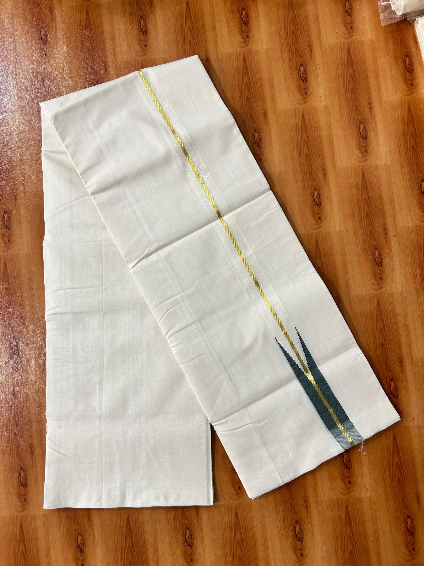Double Off White Dhoti - 25% Discount! KaithariKada Kerala Handloom Unakkupaav - 100% Pure Cotton 100x80 - 1.25 inch Gold Kasav & Dark Green Puliyilakkara Chutty 3.60 mtr (8 muzham) - 4 KK5488 REA