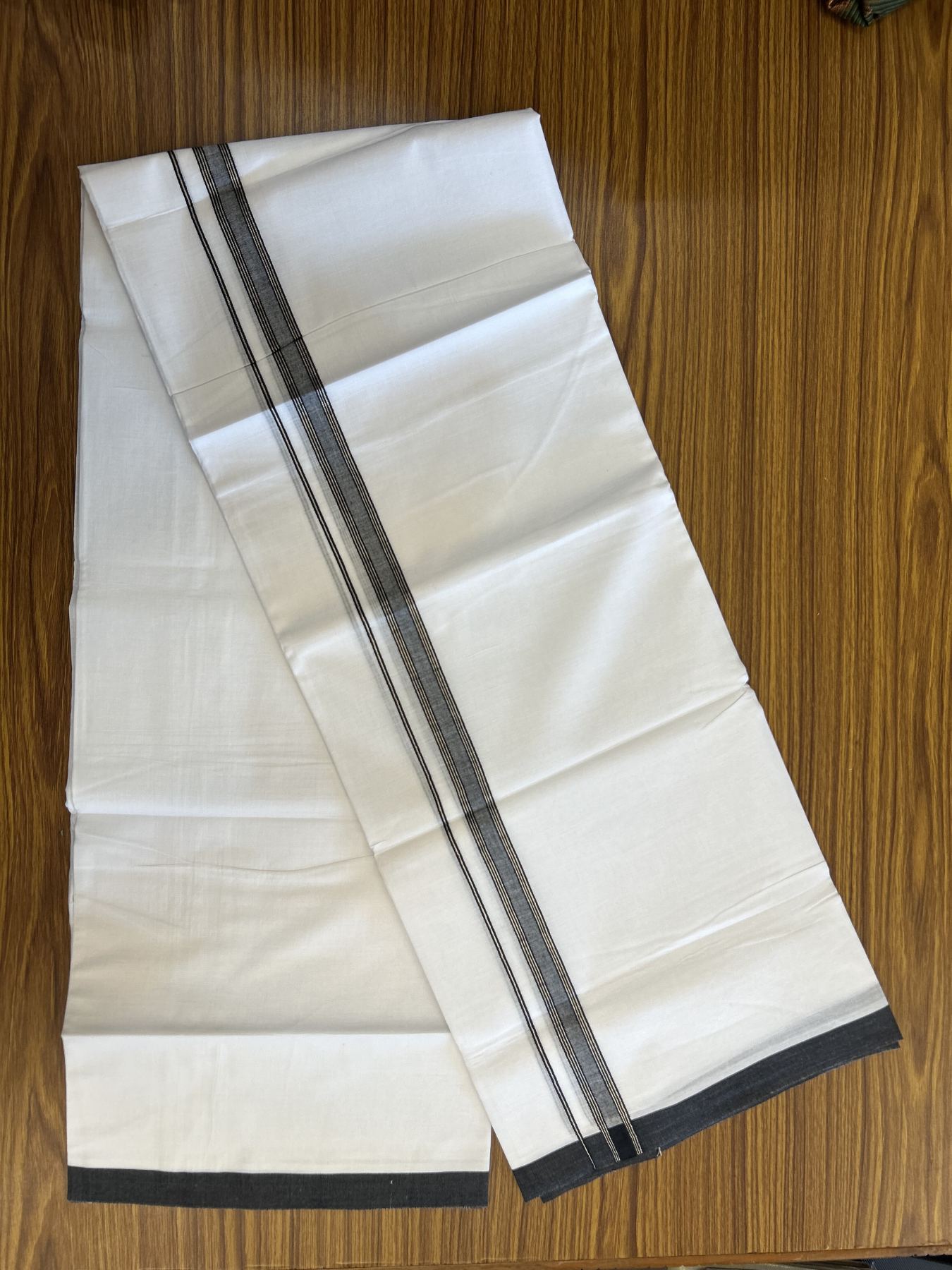 20% Discount! KaithariKada Balaramapuram 100% Cotton Double Pure white Mundu/Dhoti- 100X80 - 0.75 inch Silver Kasav & Black Striped kara - 4 mtr ( 8.5 muzham) - 20 KK5341 VIN