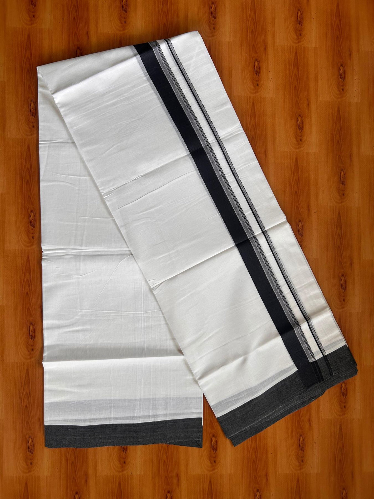 Pure White Double Mundu/Dhoti - 20% Discount ! Kaitharikada Pure Cotton - 100x80 - 1.25 inch Navy Blue striped Kara 3.80 mtr (8 muzham) - 45 KK5523 MC