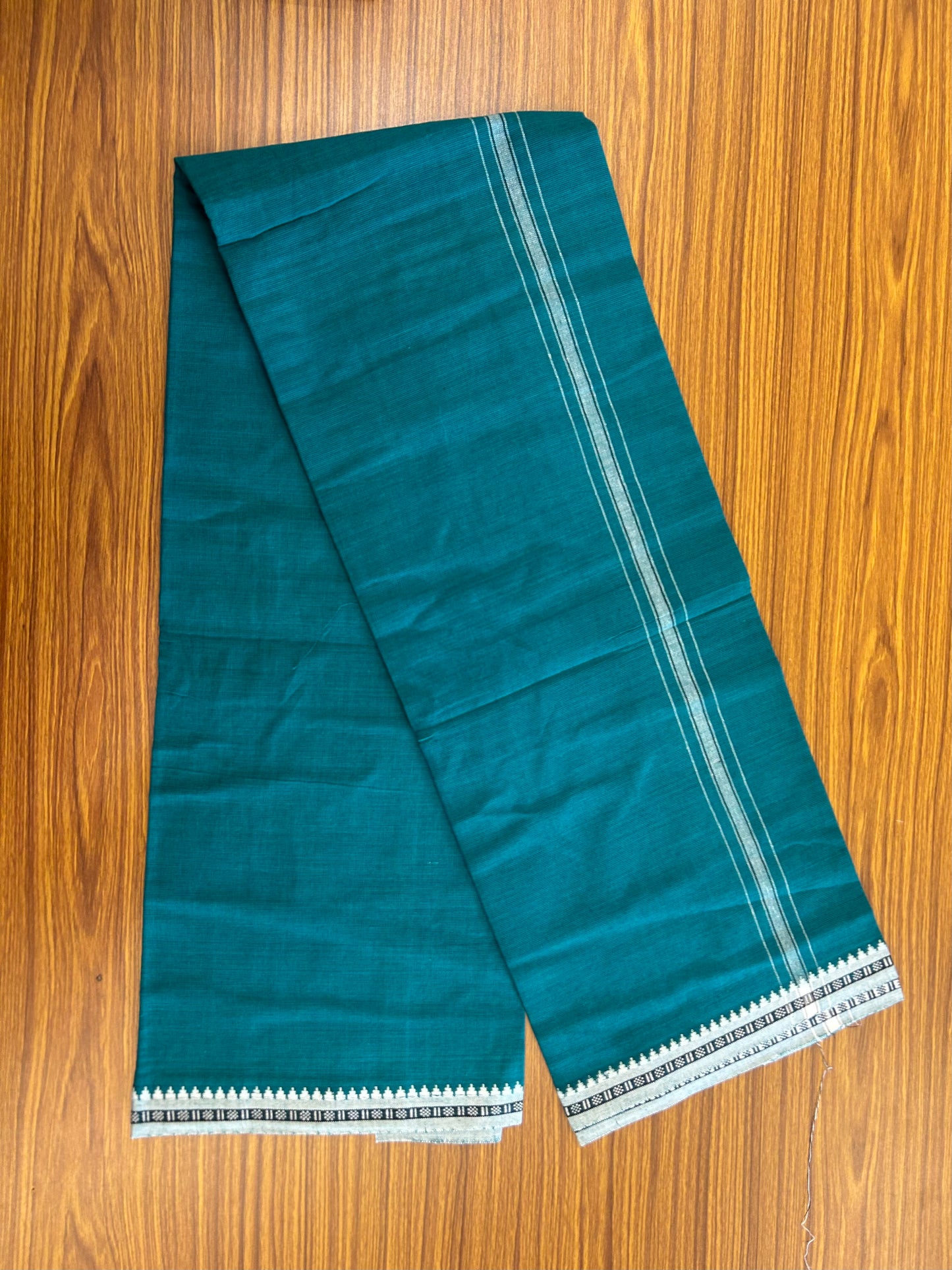 Premium Kathar Type Mund Pure cotton - Kaitharikada - Single Kaily / Lungi - 1 inch White Stripes Kara kuppadam Border with Green colour body (2 meter / 4 muzham) - 76 KK8050 MUT