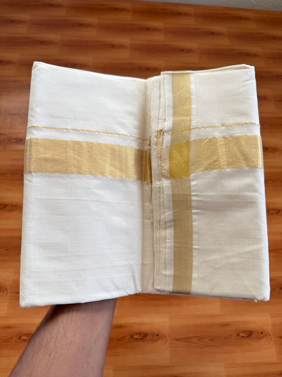 25% Discount!! KaithariKada Handloom Unakkupaav - Kerala Handloom - 100% Pure Cotton Off White Double - (Unbleached) Mundu/Dothi - 100x80 - 1.5 Inch Gold Kasav Shaded kara 4mtr (8.5 muzham) - 1 KK5471 ABH