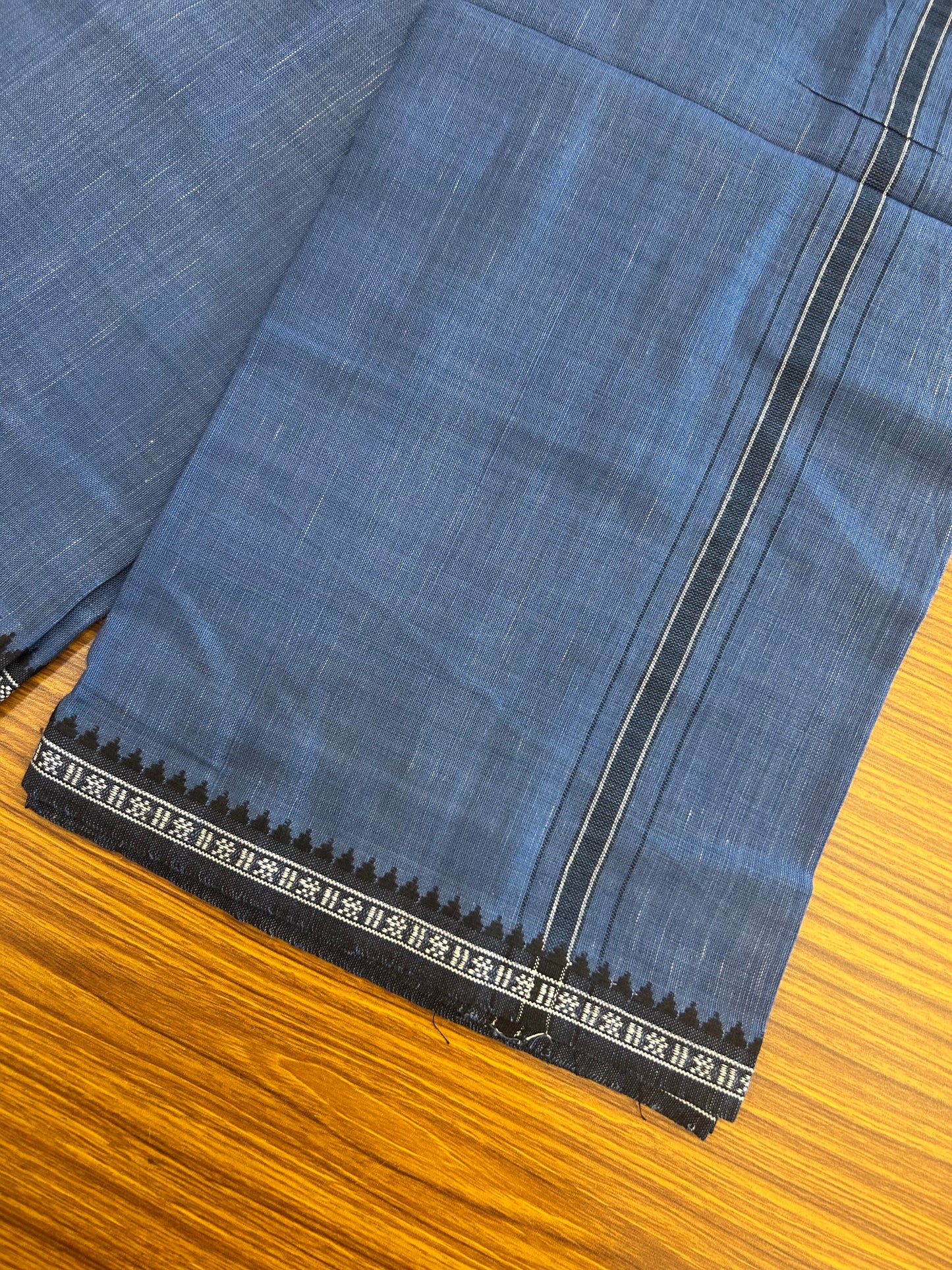Premium Kathar Type Mund Pure cotton - Kaitharikada - Single Kaily / Lungi - 1 inch Black Stripes Kara kuppadam Border with Blue colour body (2 meter / 4 muzham) - 74 KK8050 MUT