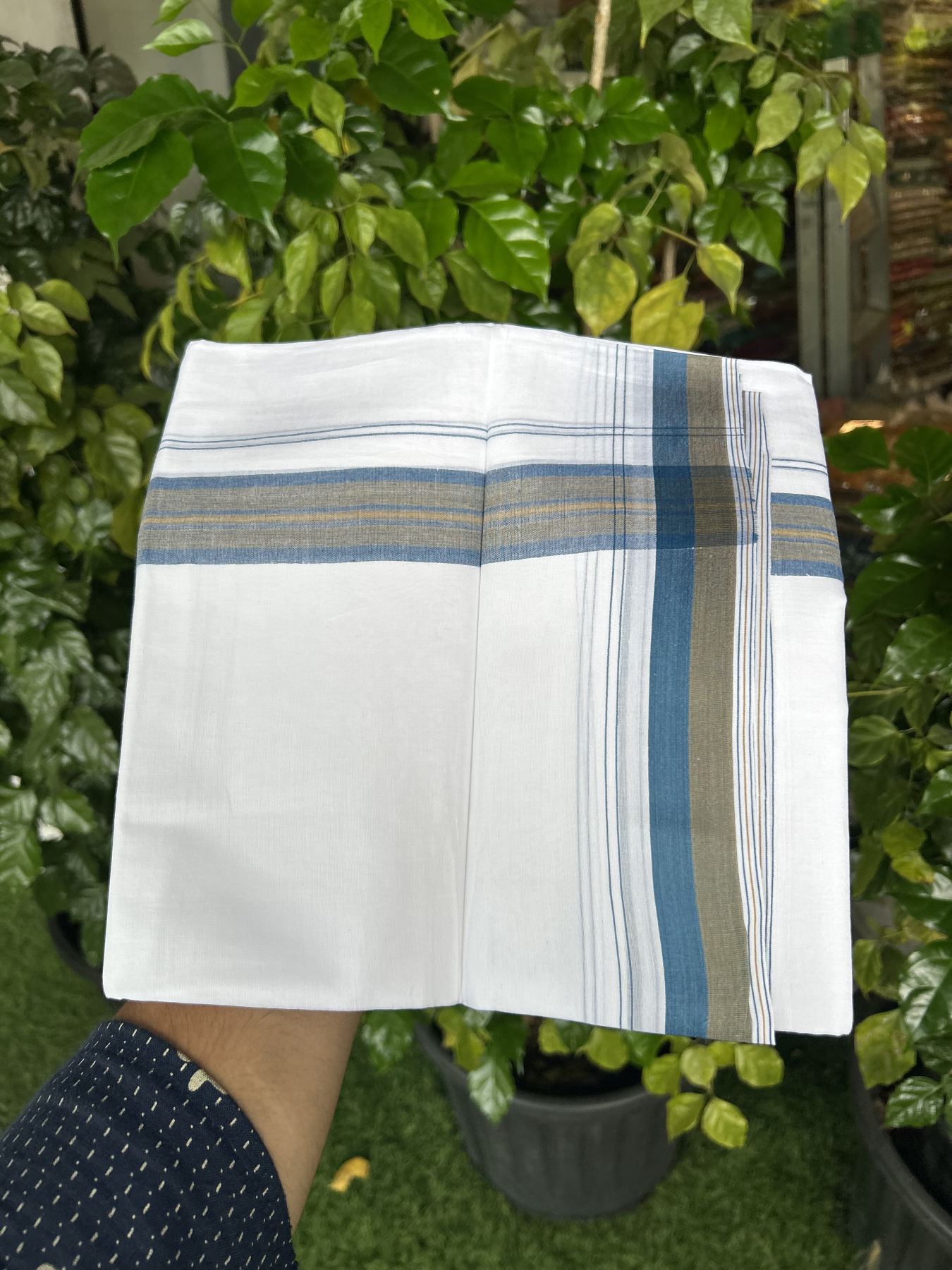 20% Discount! KaithariKada Balaramapuram 100% Cotton Double Pure white Mundu/Dhoti - 100X80 - 1.5 inch Blue & Mustard yellow shaded Stripes kara - 4 mtr ( 8.5 muzham) - 119 KK5341 VIN