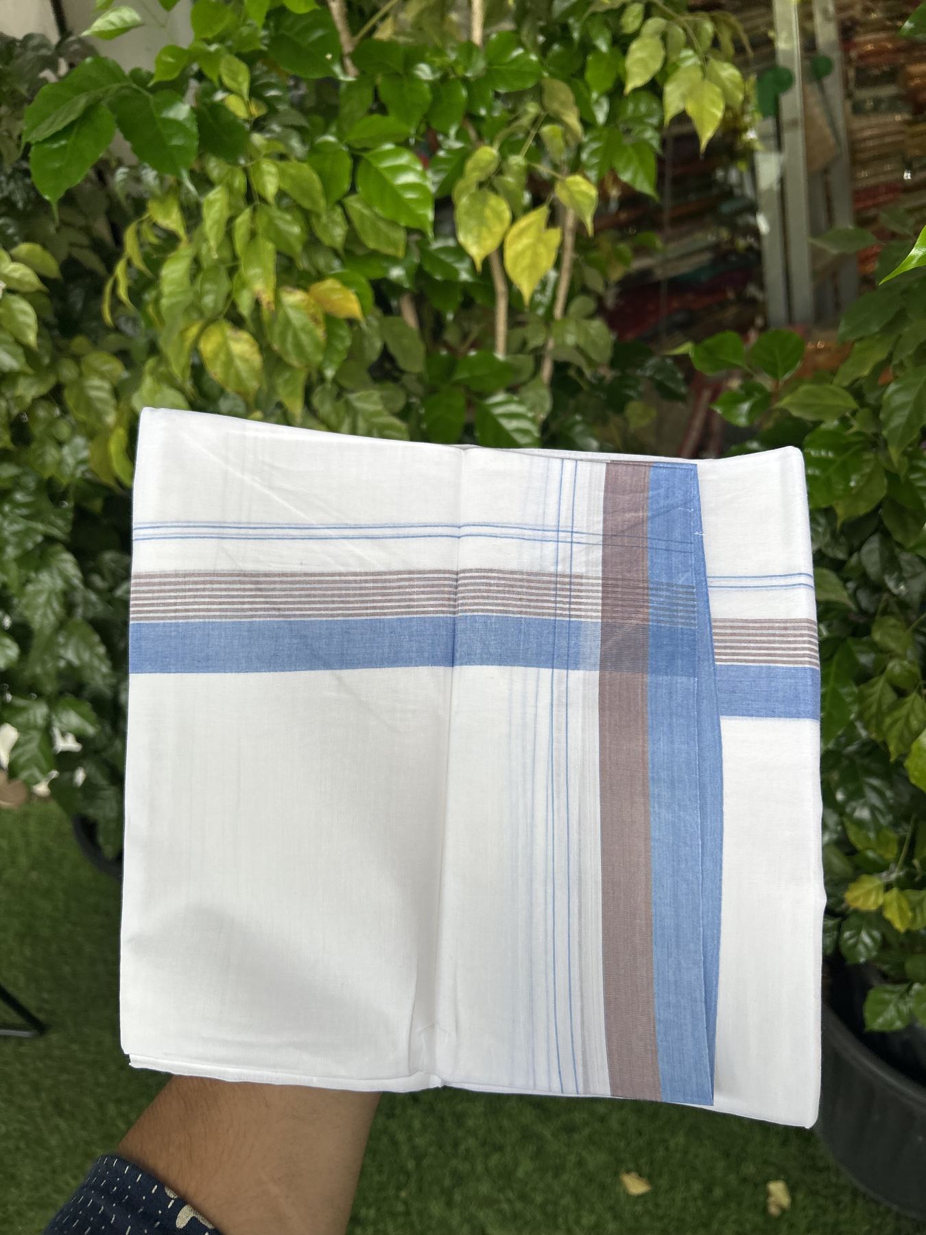 20% Discount! KaithariKada Balaramapuram 100% Cotton Double Pure white Mundu/Dhoti- 100X80 - 1.5 inch Blue & Brown kara - 4 mtr ( 8.5 muzham) - 12 KK5341 VIN