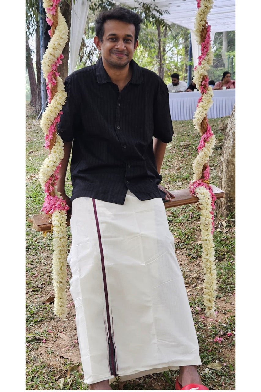 26% Discount! Balaramapuram Double Off white - (Unbleached) Mundu/Dhoti - 100X100 - 1 inch Puliyilakkara Dark Maroon & Black Striped Chutty Kara - 8KK5117ASH